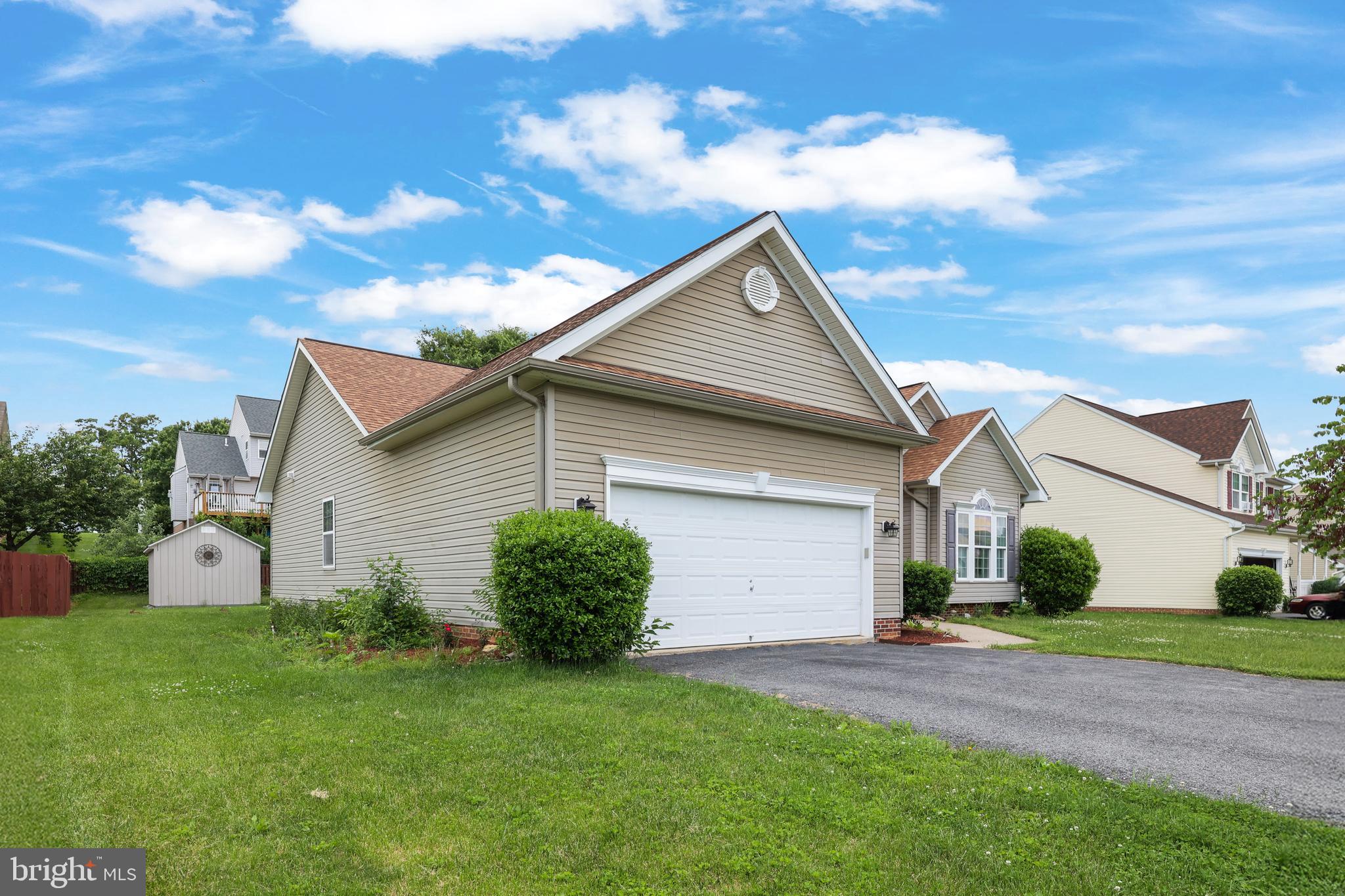 LAUREL RIDGE - Residential