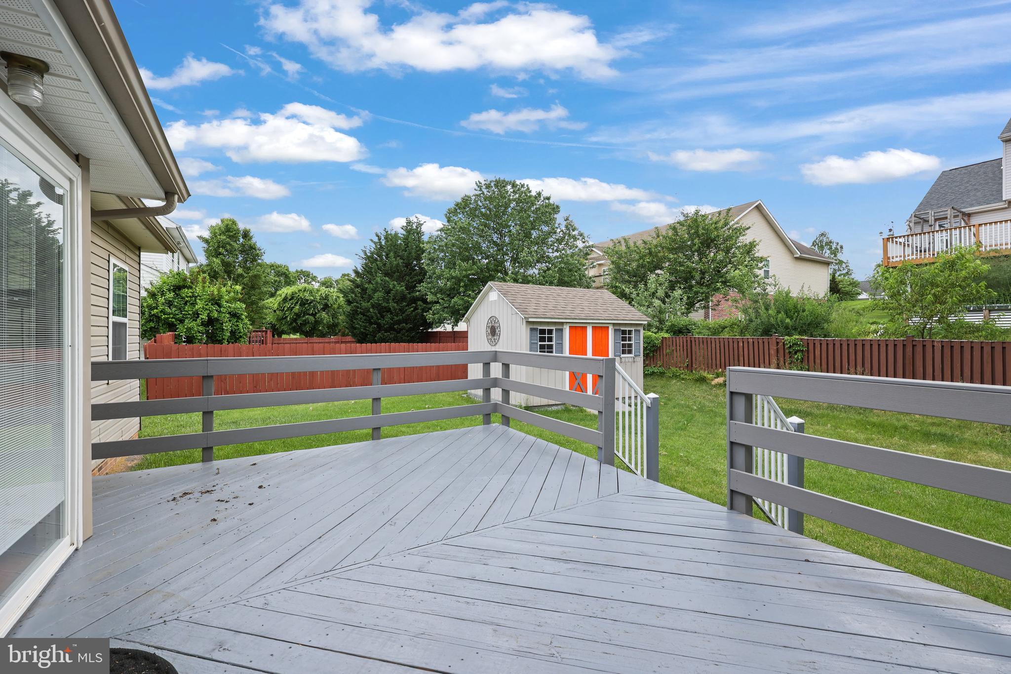 LAUREL RIDGE - Residential