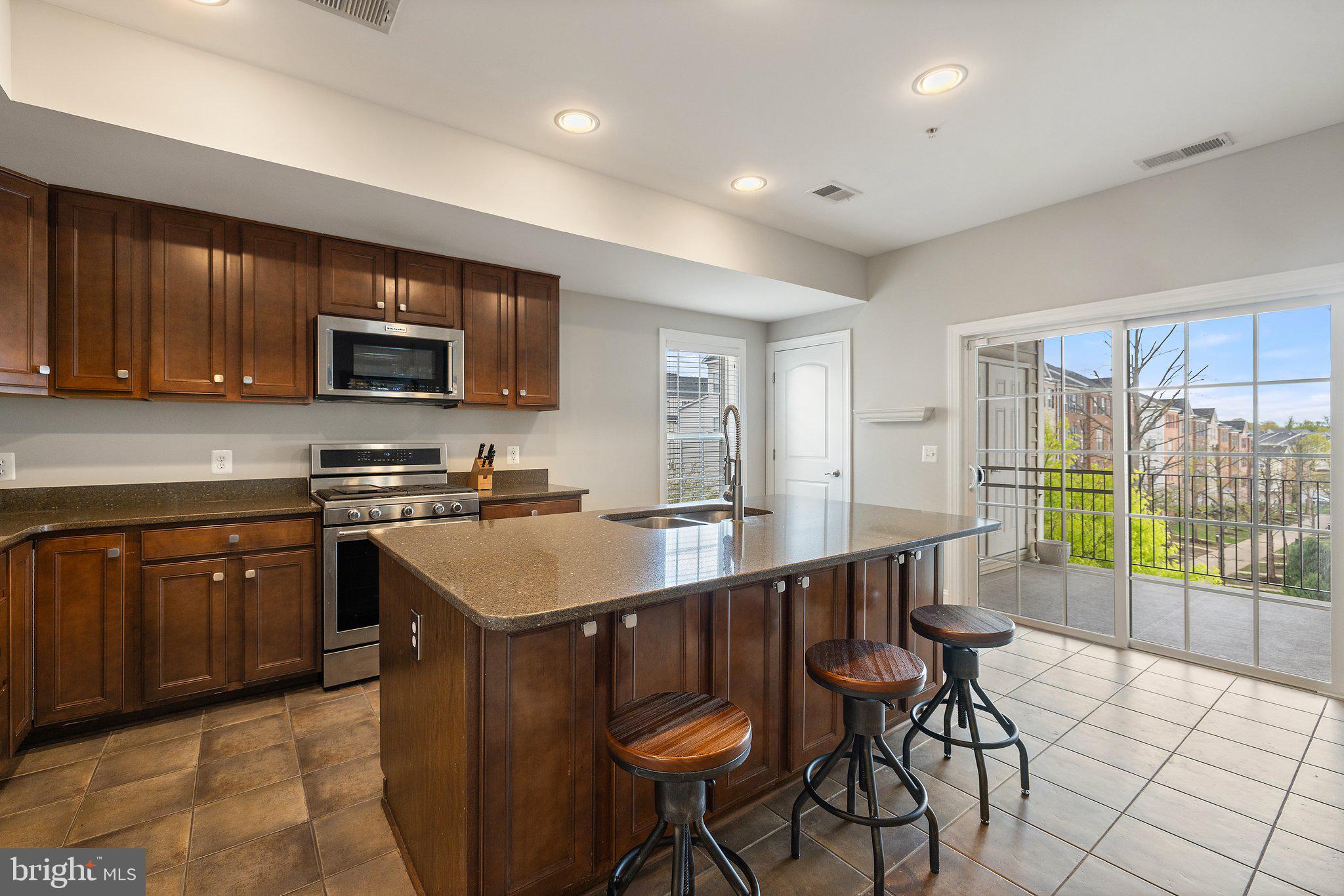 POTOMAC CLUB - Residential