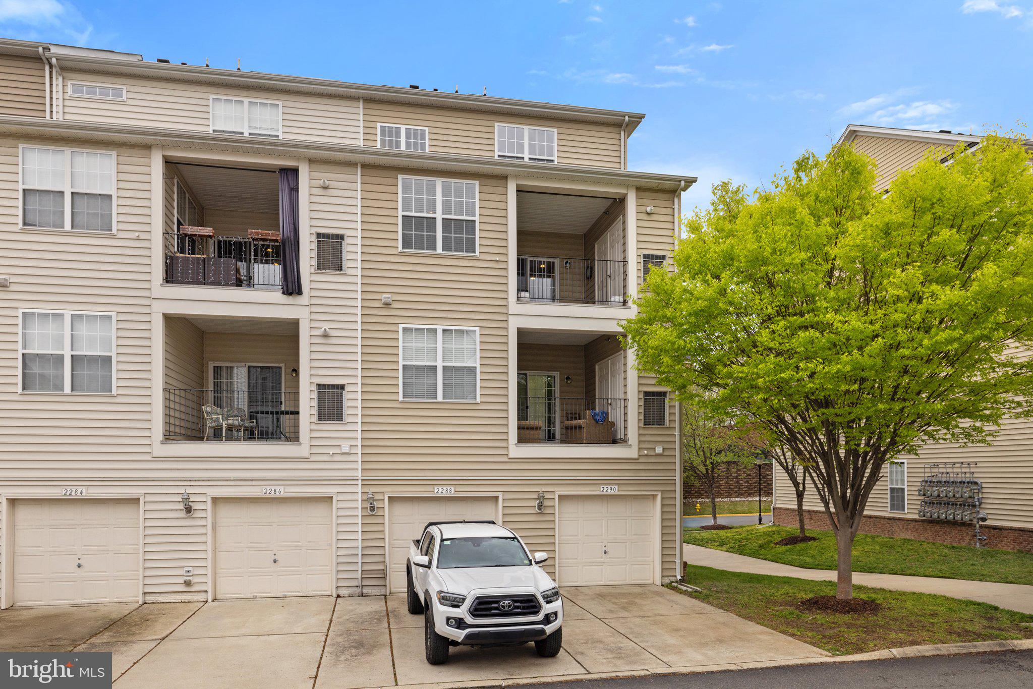 POTOMAC CLUB - Residential