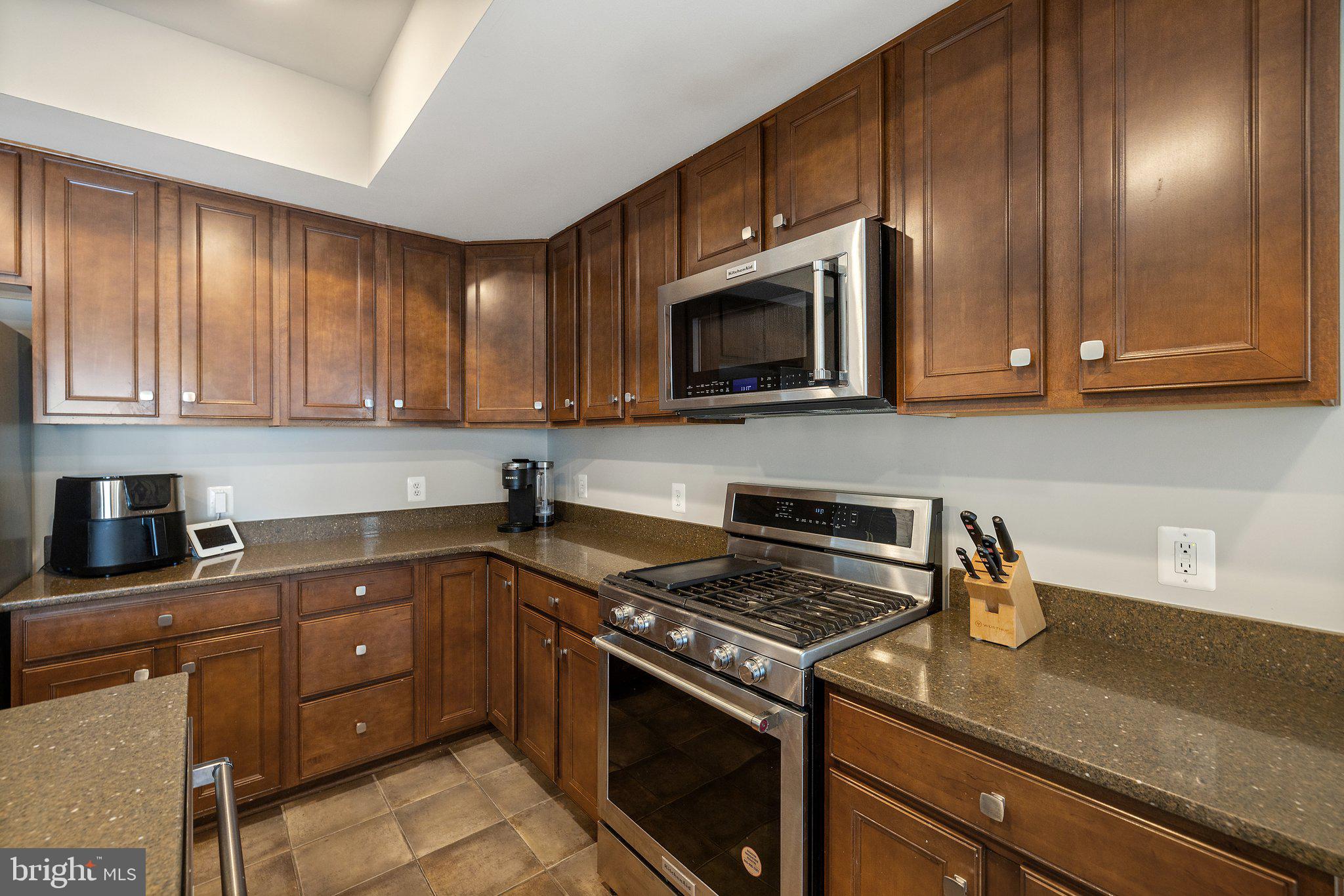 POTOMAC CLUB - Residential