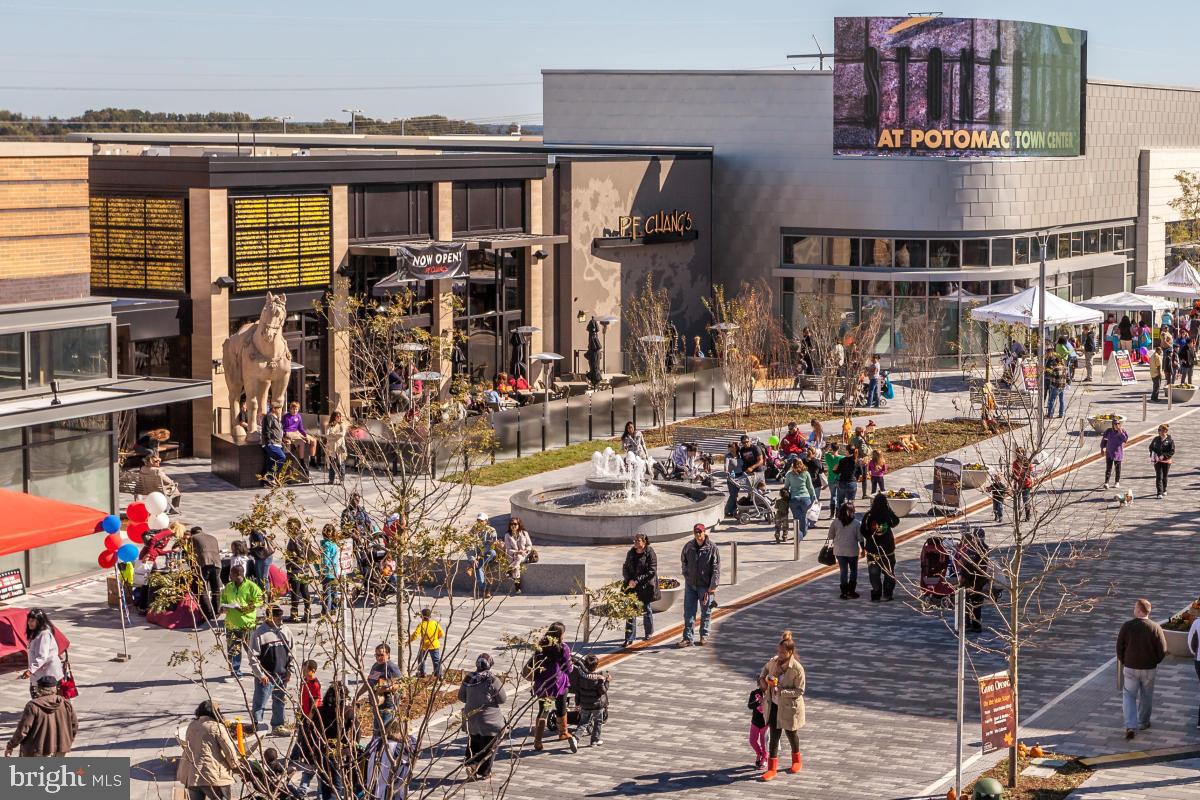 POTOMAC CLUB - Residential