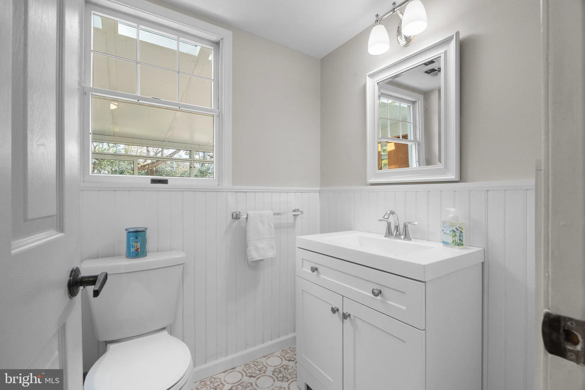 Yardley, Pennsylvania 19067, United States, 5 Bedrooms Bedrooms, ,3 BathroomsBathrooms,Residential,Contingent,86677