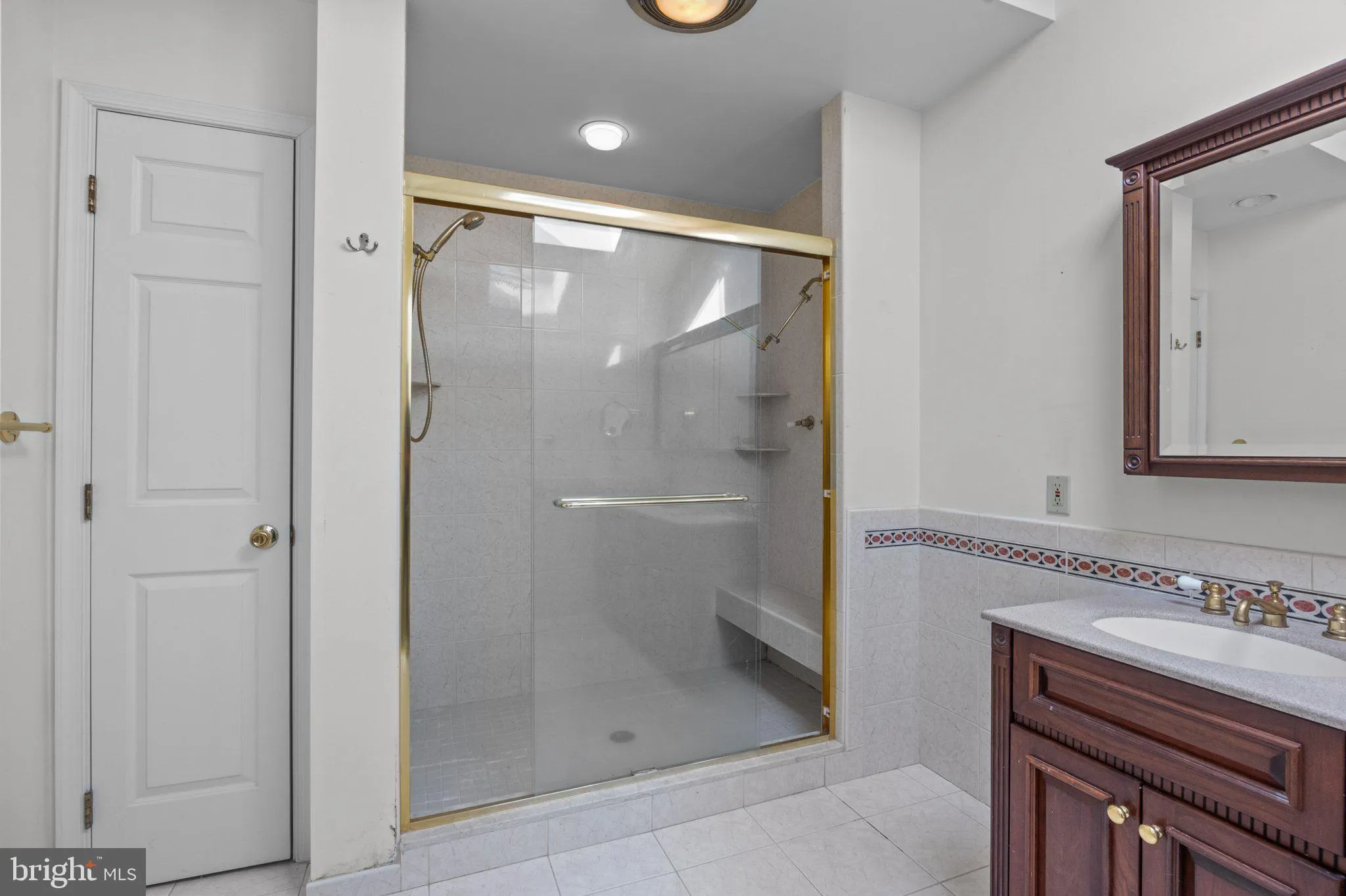 Yardley, Pennsylvania 19067, United States, 5 Bedrooms Bedrooms, ,3 BathroomsBathrooms,Residential,Contingent,86677