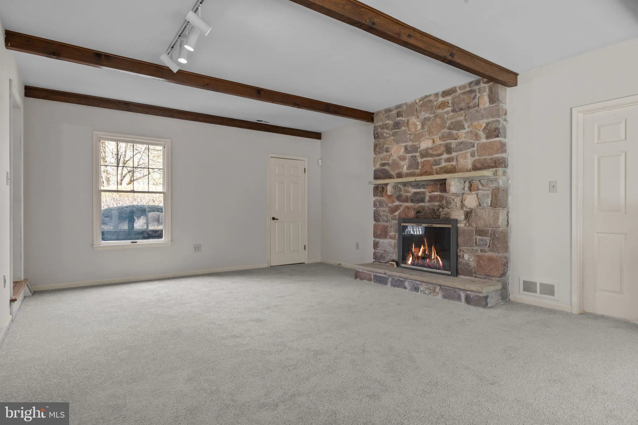 Yardley, Pennsylvania 19067, United States, 5 Bedrooms Bedrooms, ,3 BathroomsBathrooms,Residential,Contingent,86677