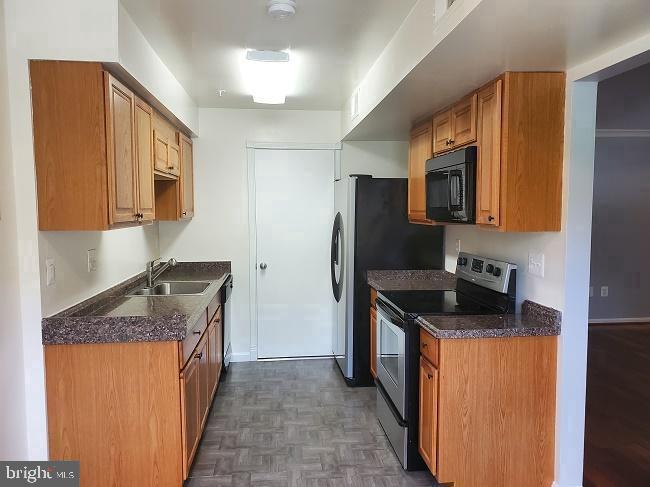 LONGMEAD CROSSING - Residential Lease