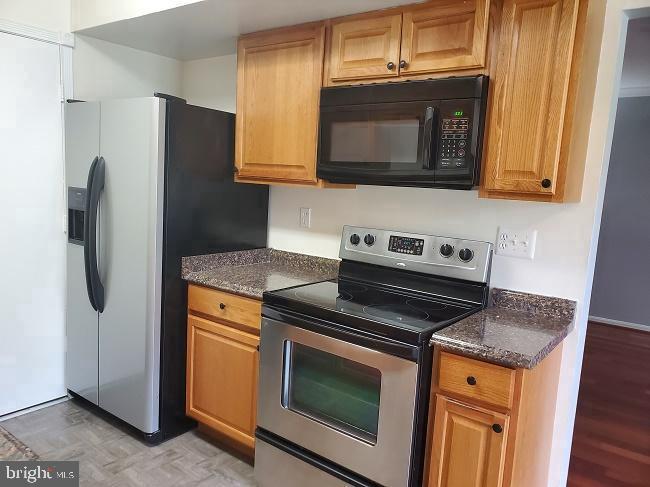 LONGMEAD CROSSING - Residential Lease