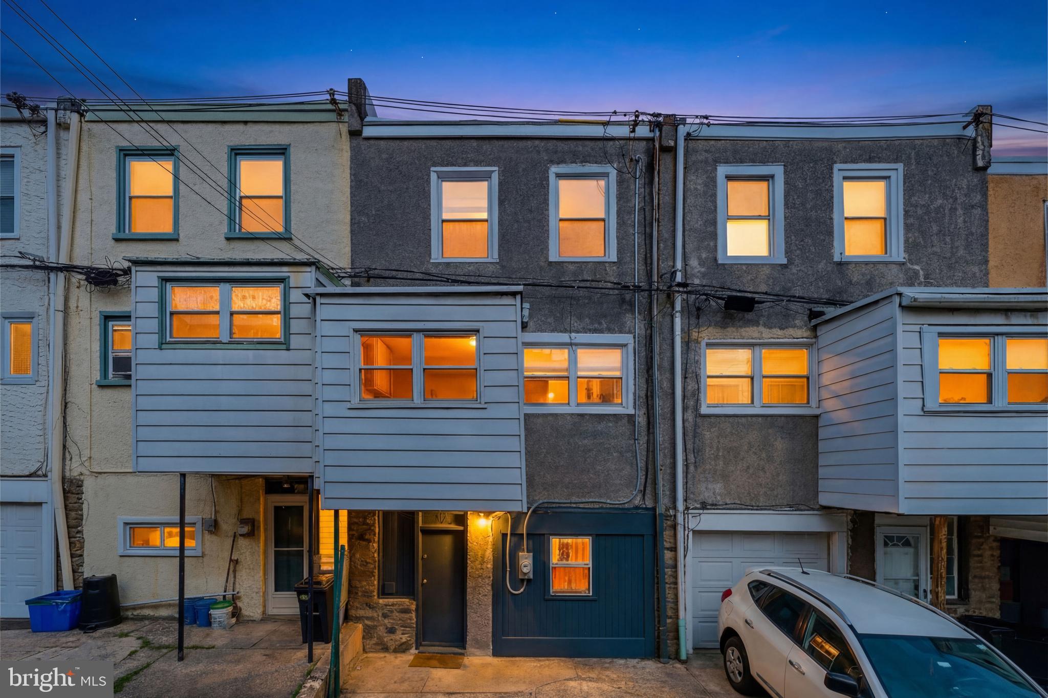 EAST FALLS - Residential