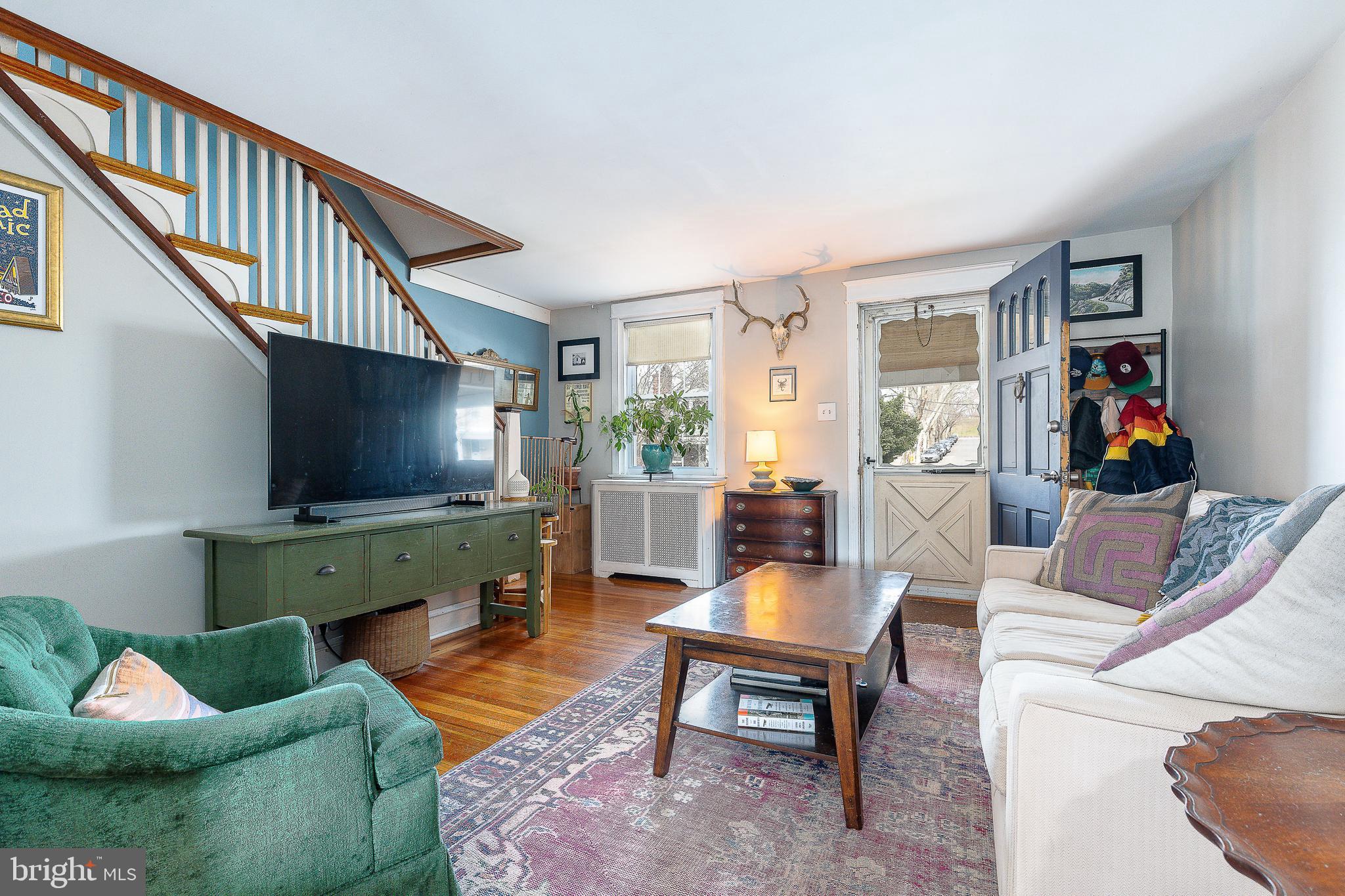 EAST FALLS - Residential