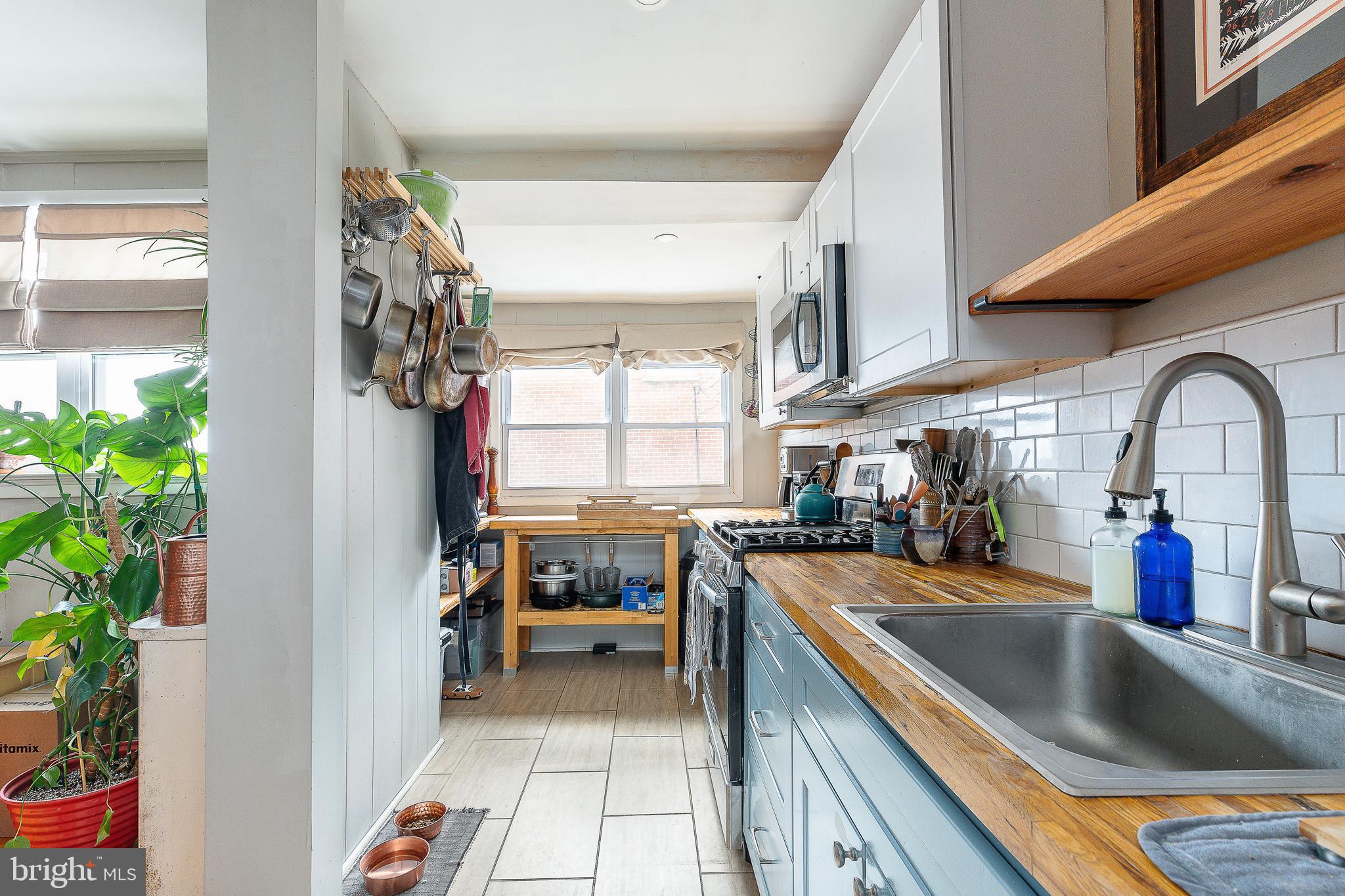 EAST FALLS - Residential