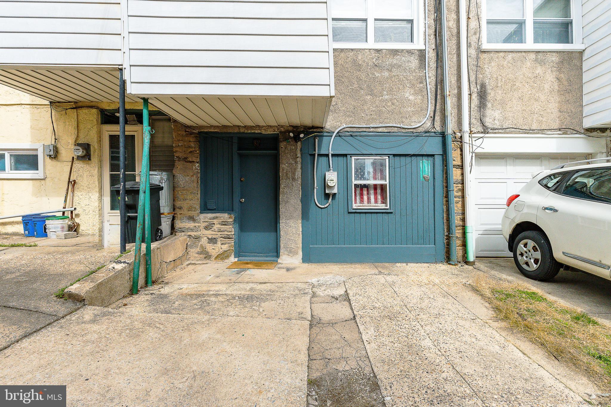 EAST FALLS - Residential