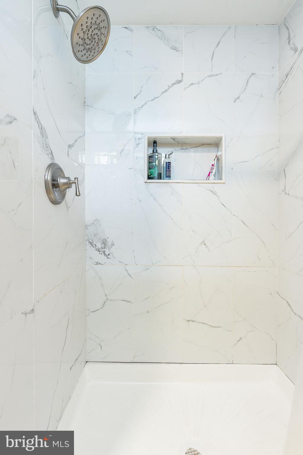 EAST FALLS - Residential