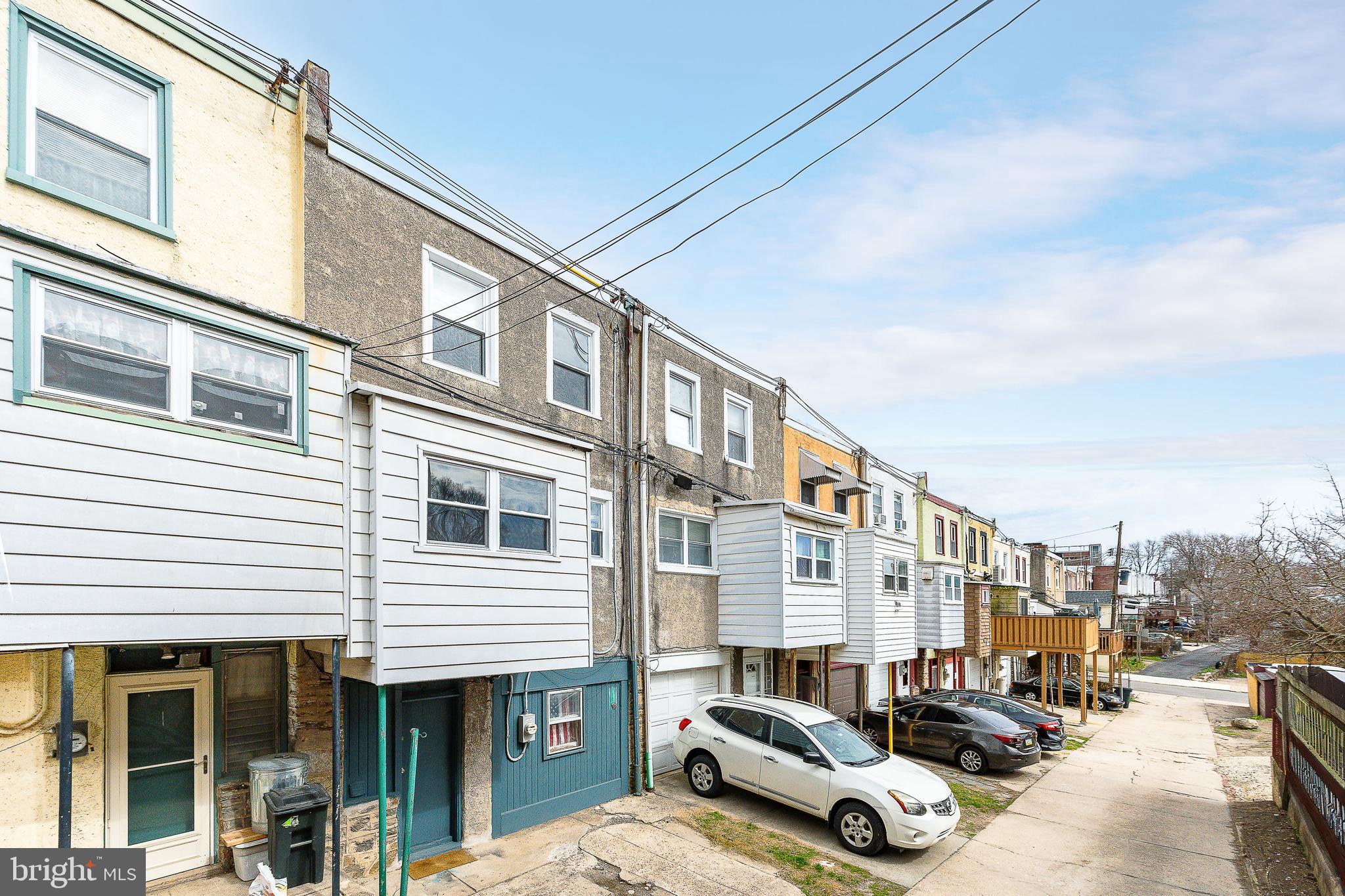 EAST FALLS - Residential