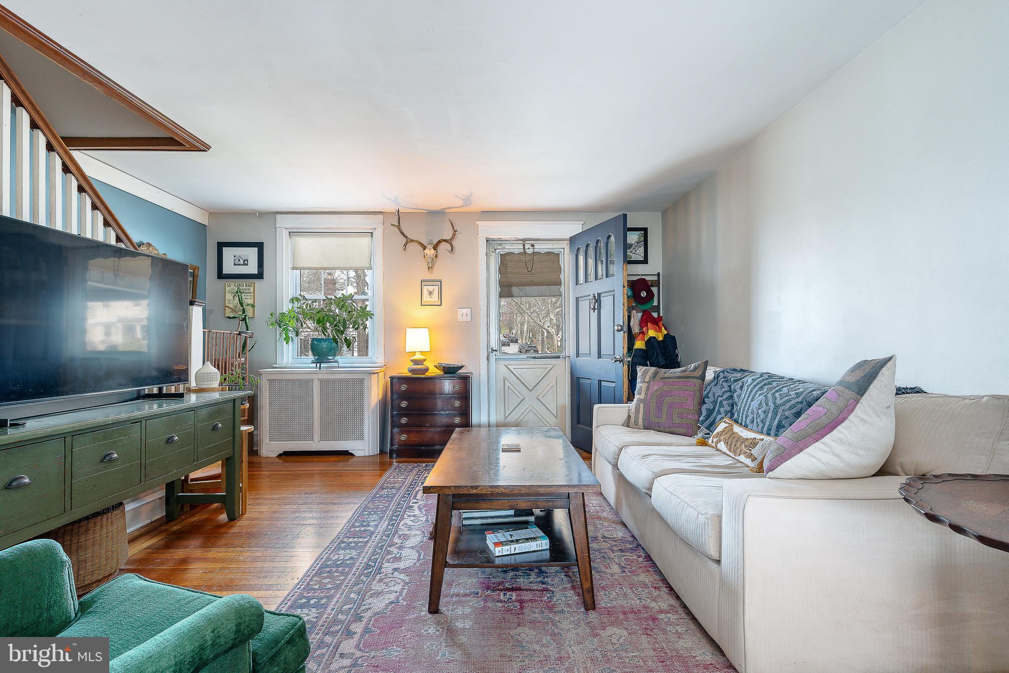 EAST FALLS - Residential