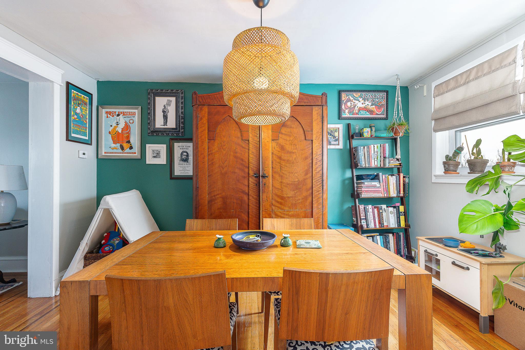 EAST FALLS - Residential