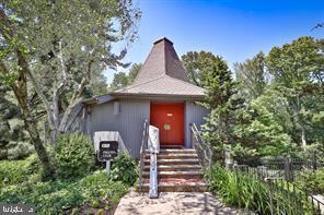 GYPSY LANE CONDOS - Residential