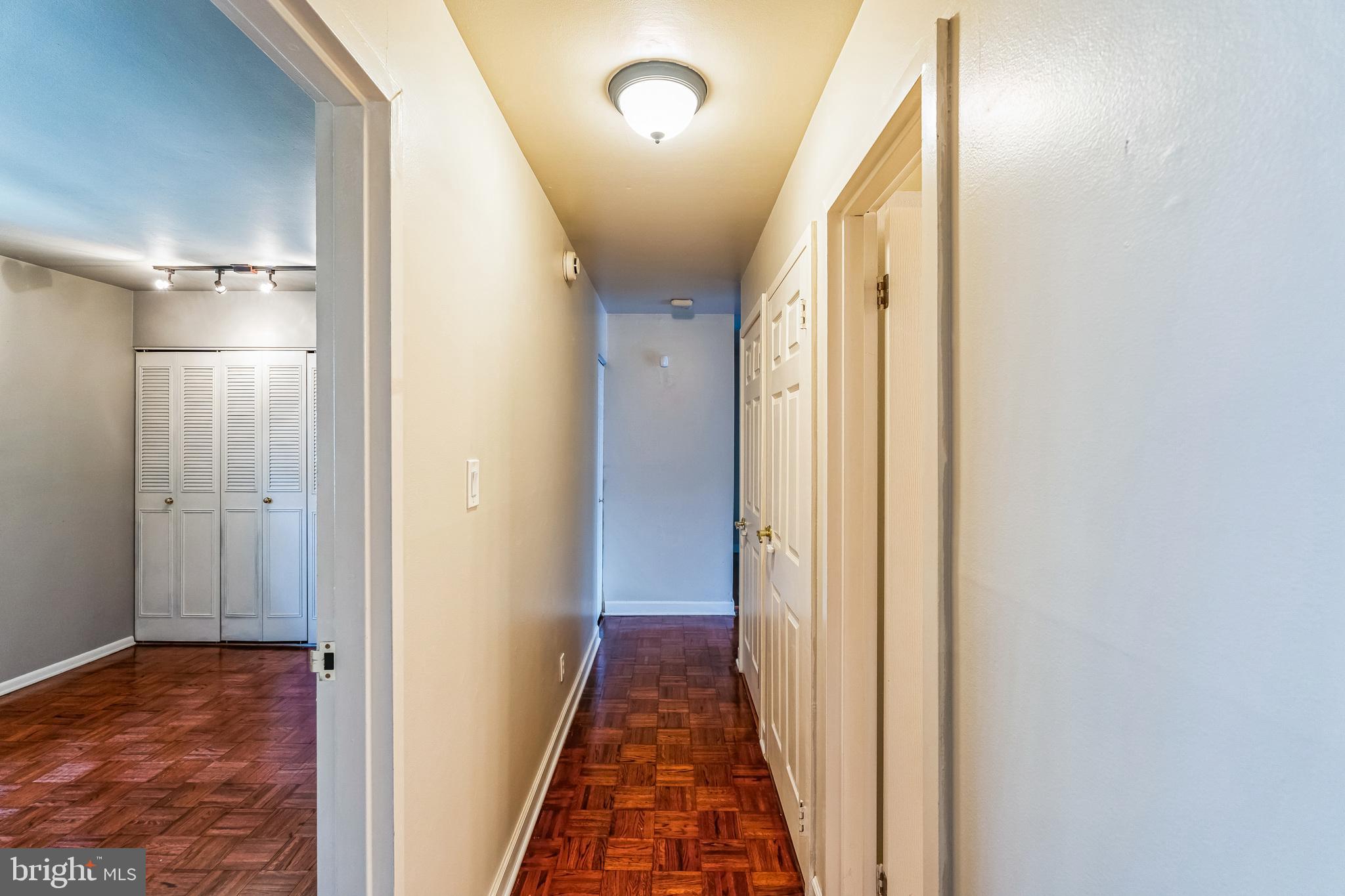 GYPSY LANE CONDOS - Residential
