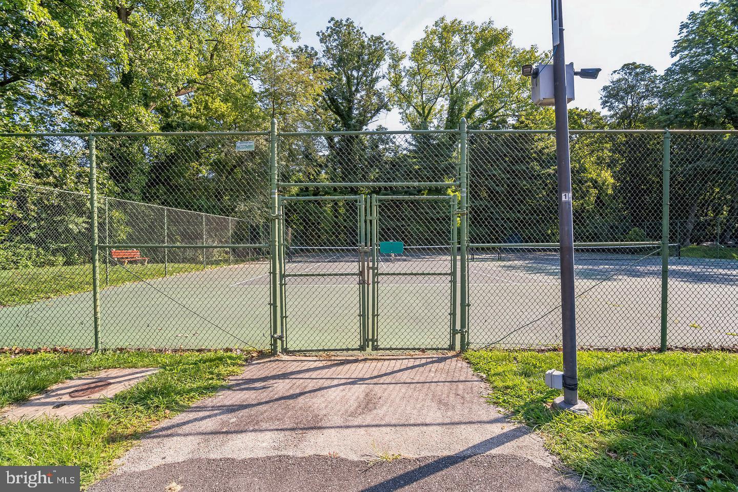 GYPSY LANE CONDOS - Residential