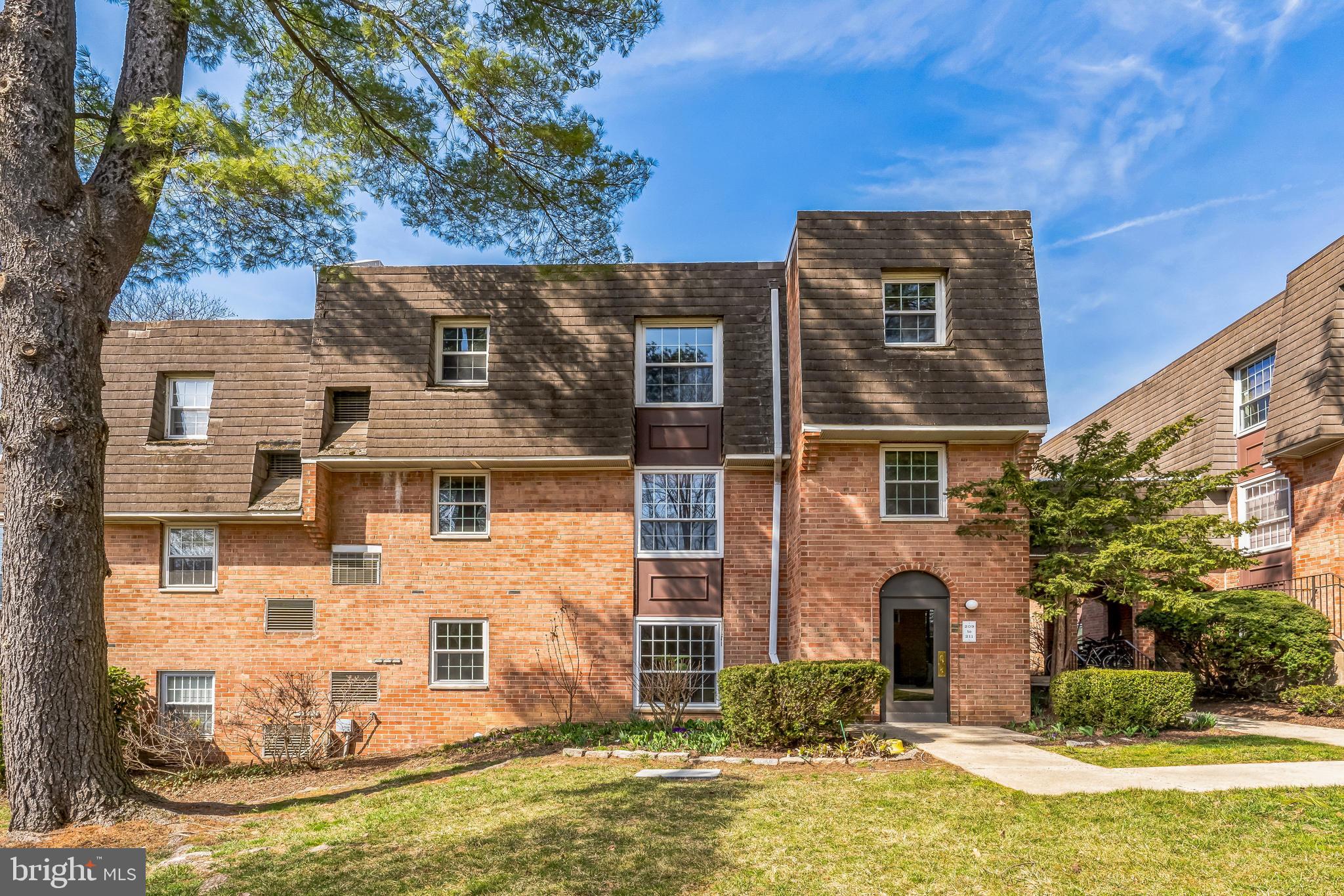 GYPSY LANE CONDOS - Residential
