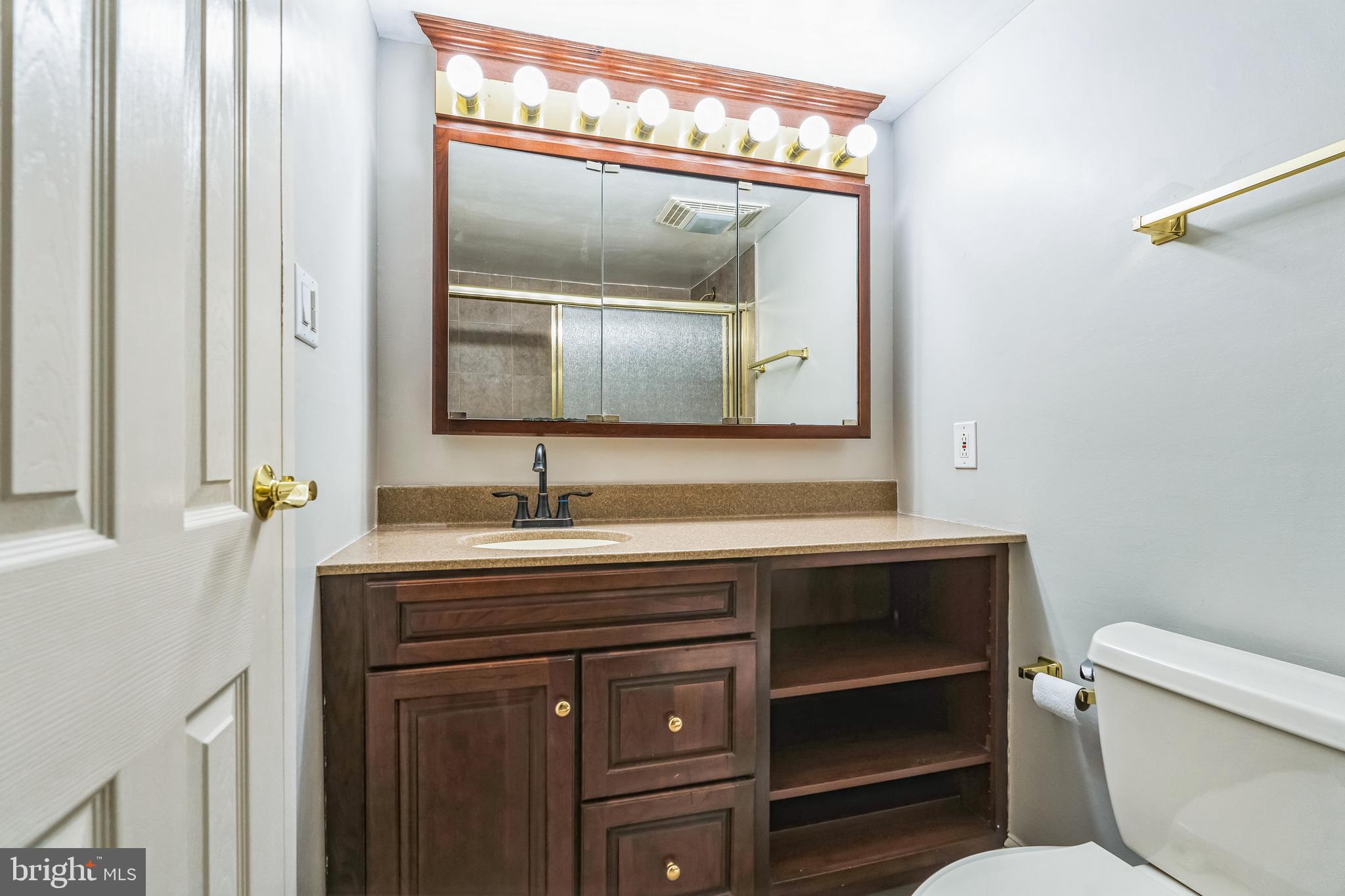 GYPSY LANE CONDOS - Residential