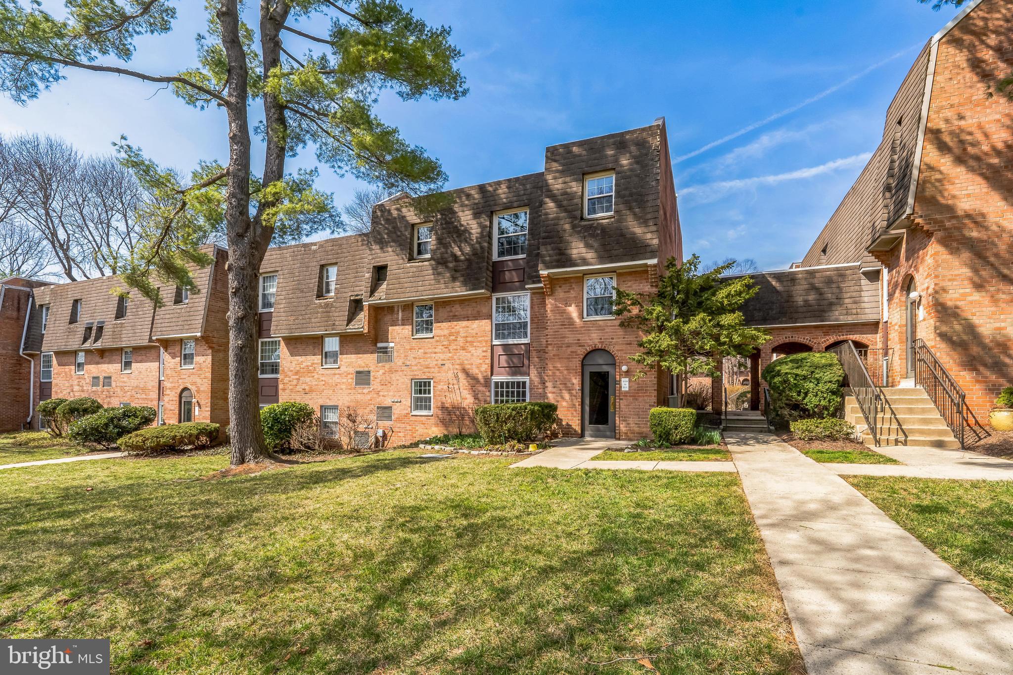 GYPSY LANE CONDOS - Residential