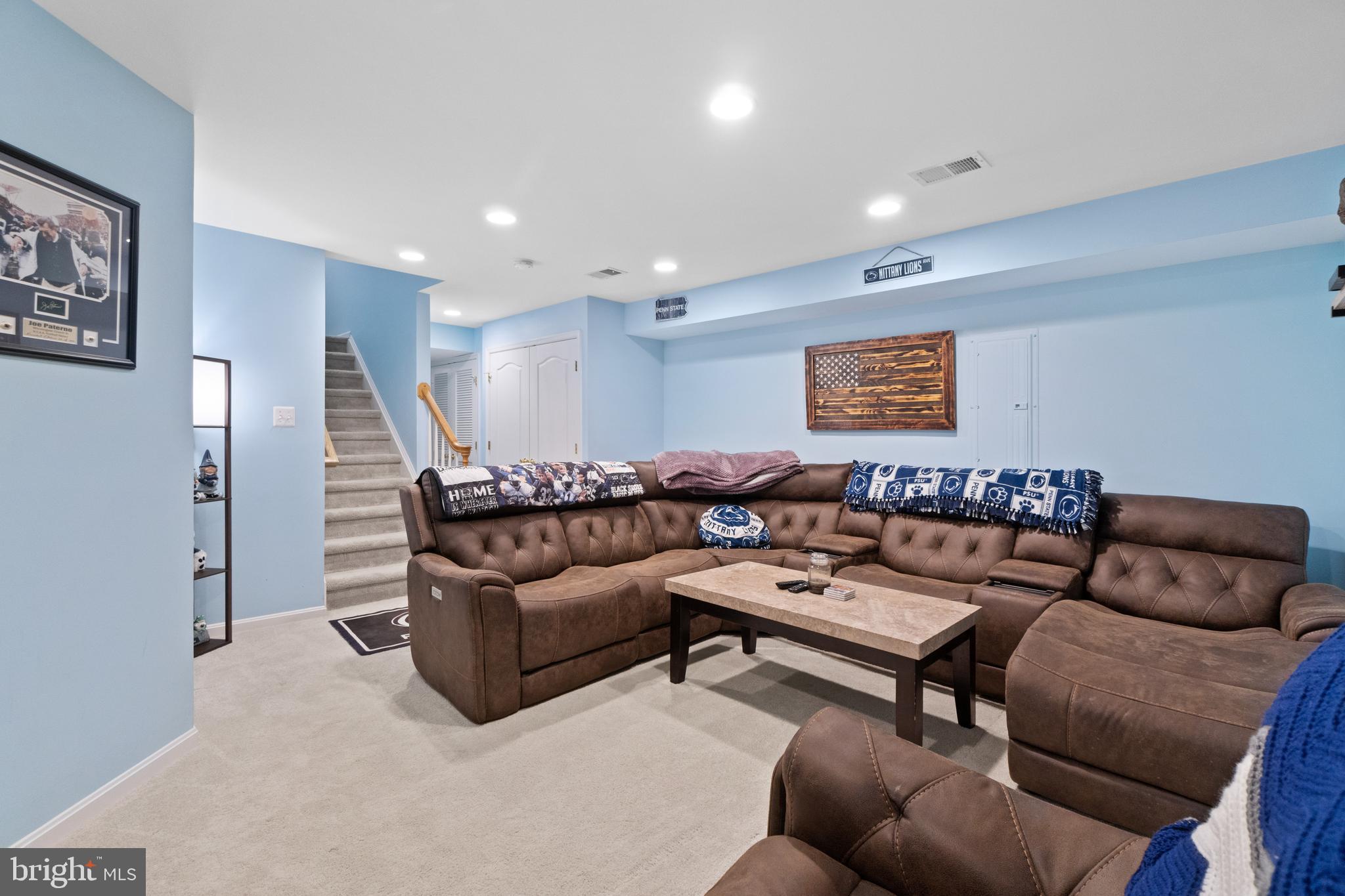 SEVEN OAKS - Residential