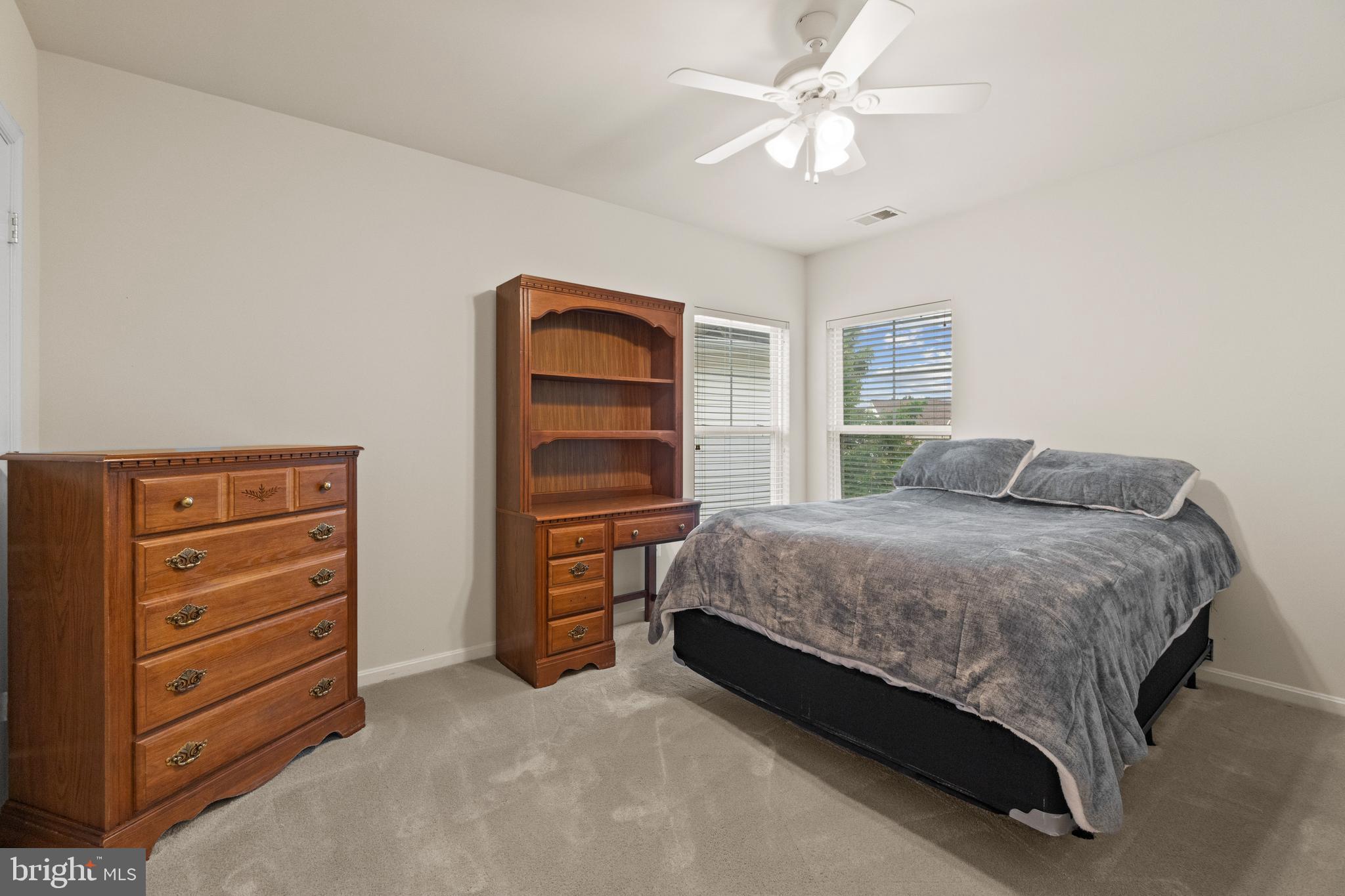 SEVEN OAKS - Residential