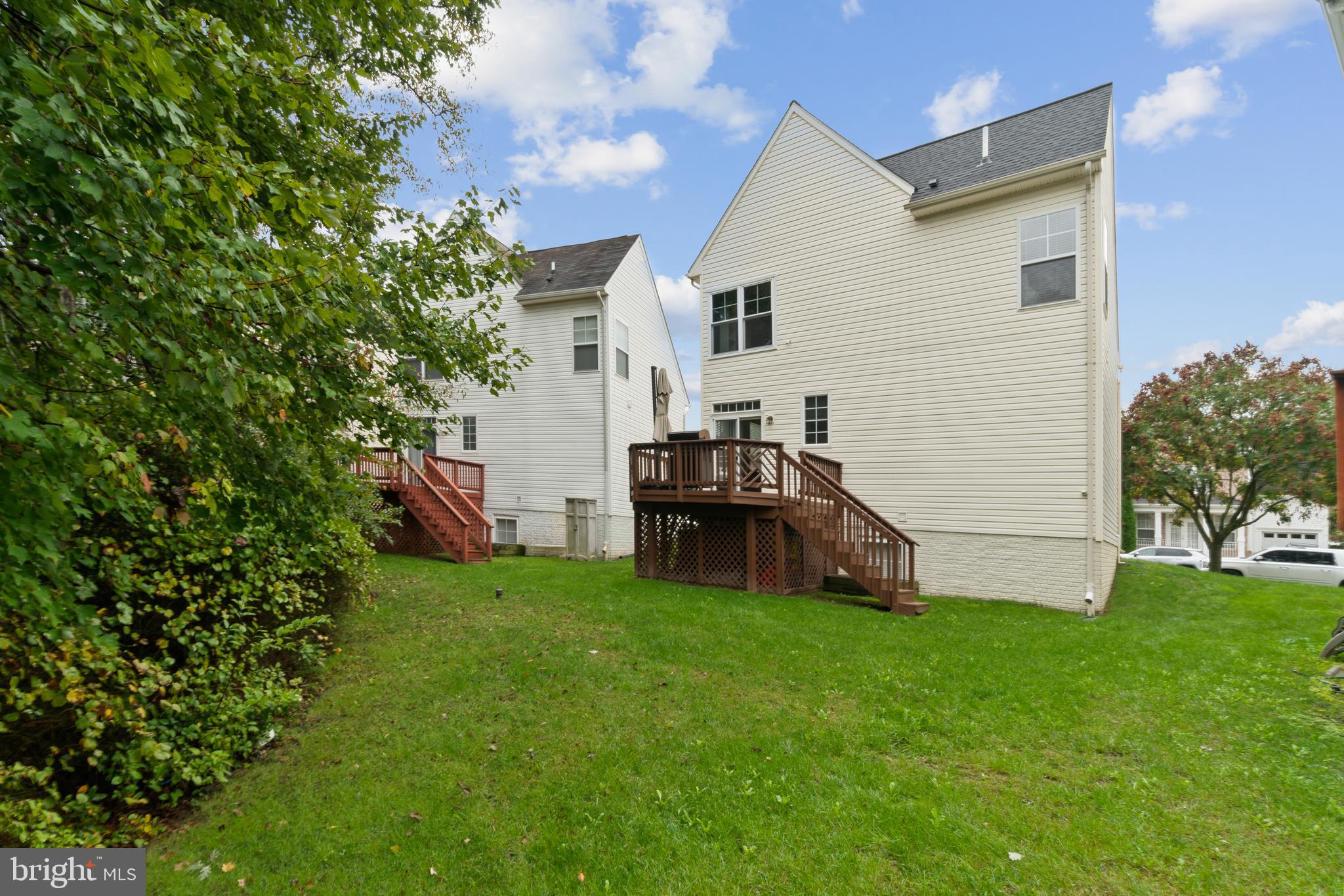 SEVEN OAKS - Residential