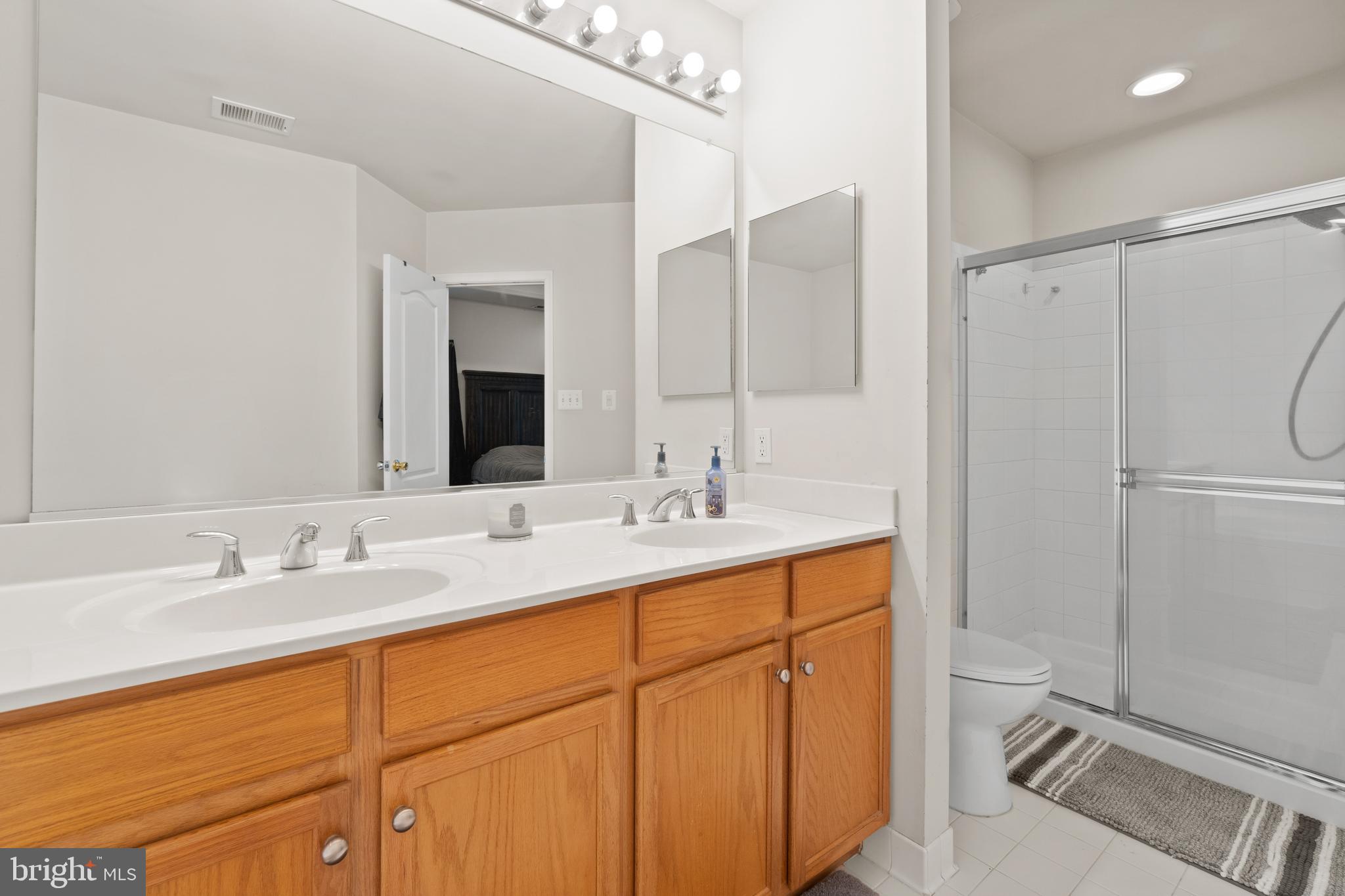 SEVEN OAKS - Residential