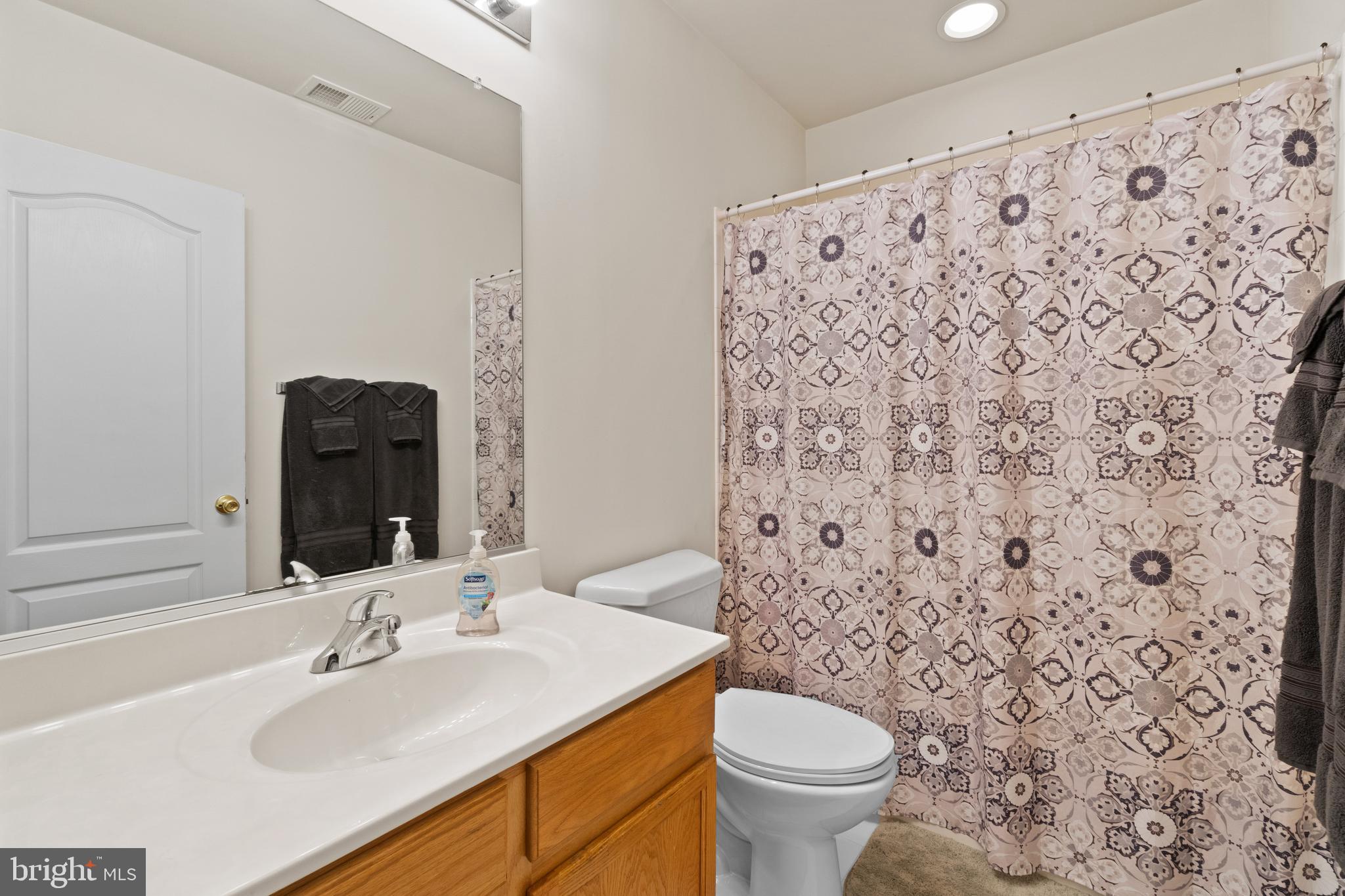 SEVEN OAKS - Residential