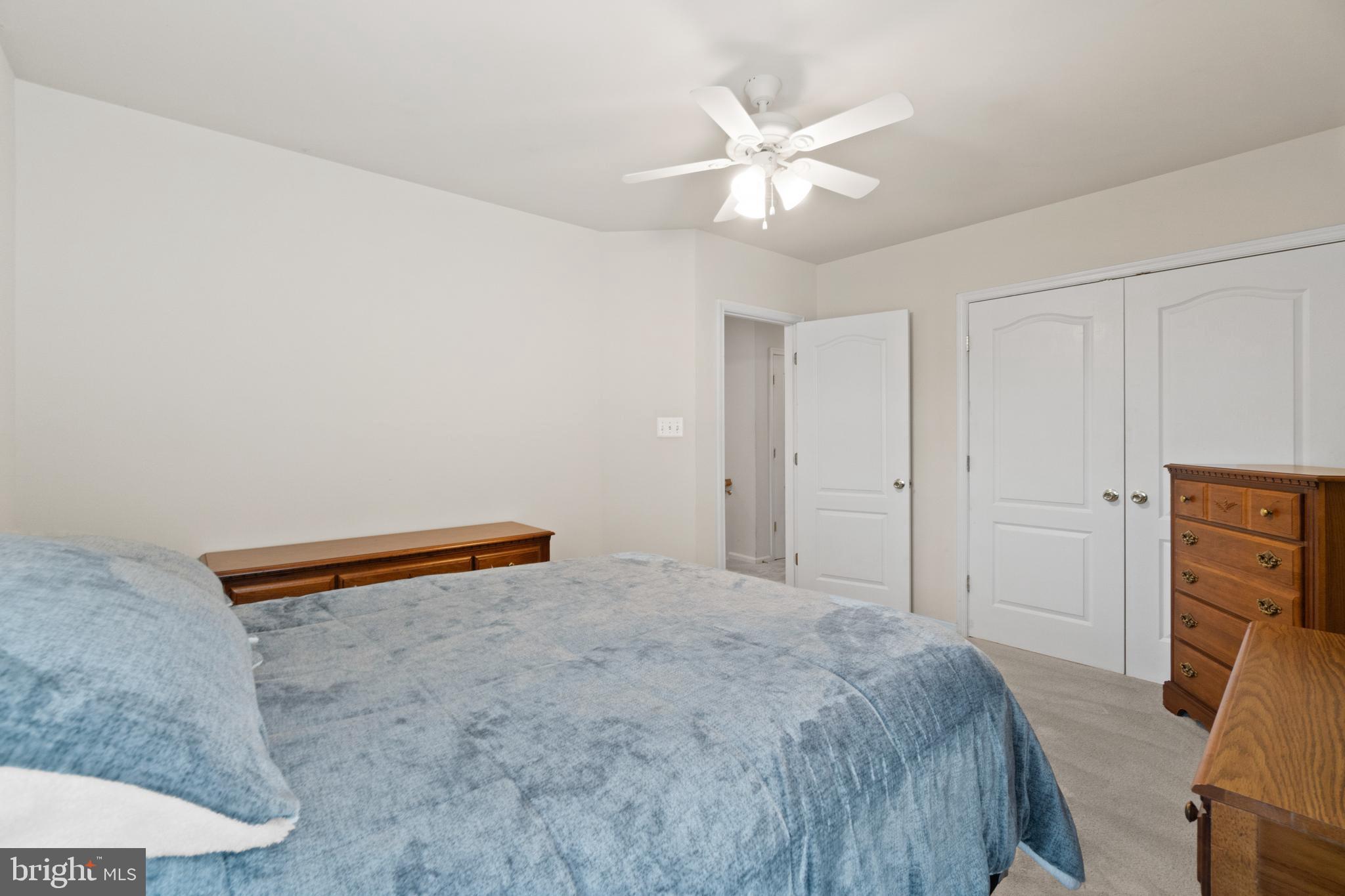 SEVEN OAKS - Residential