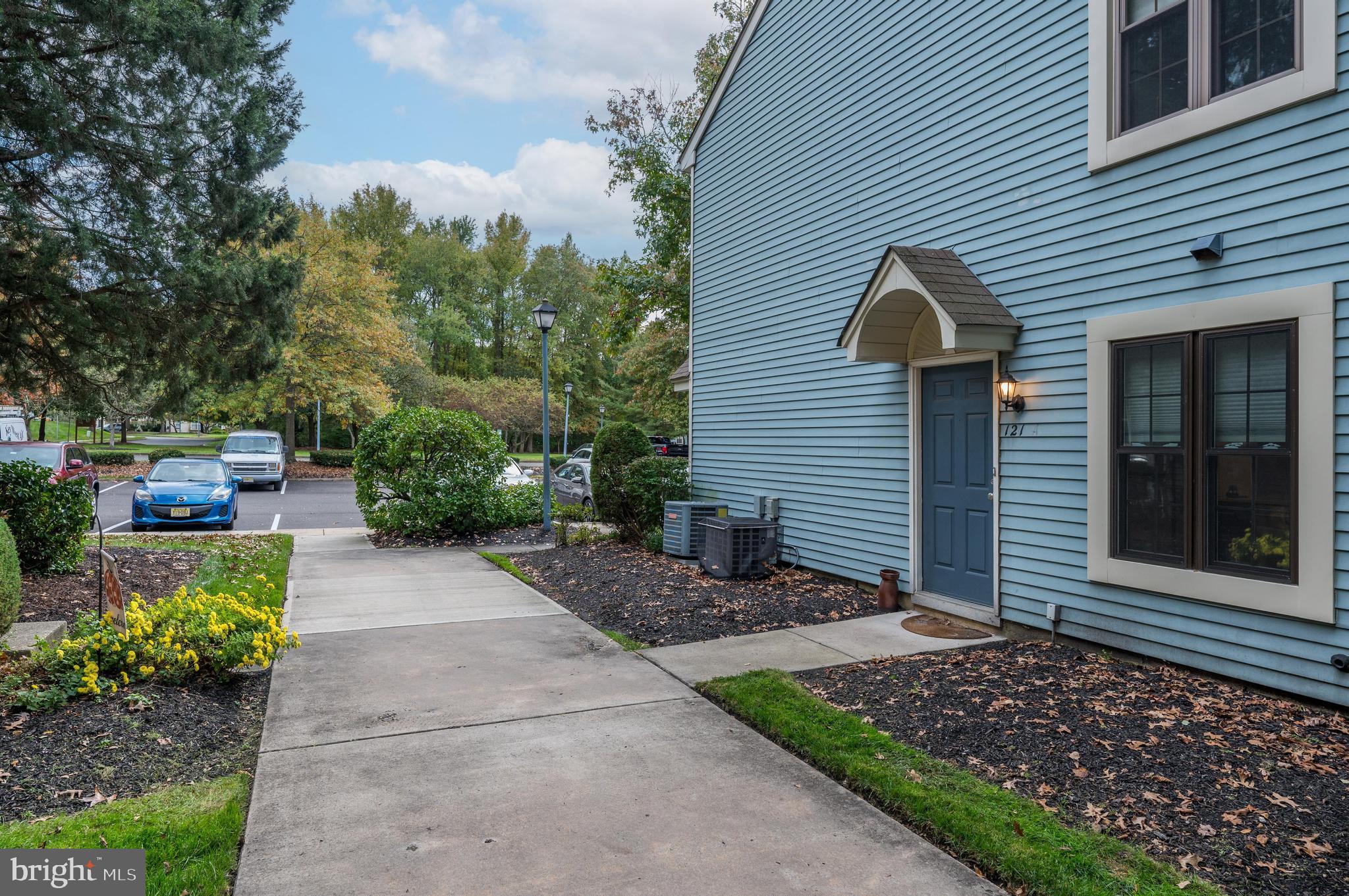 121 ARDEN COURT A