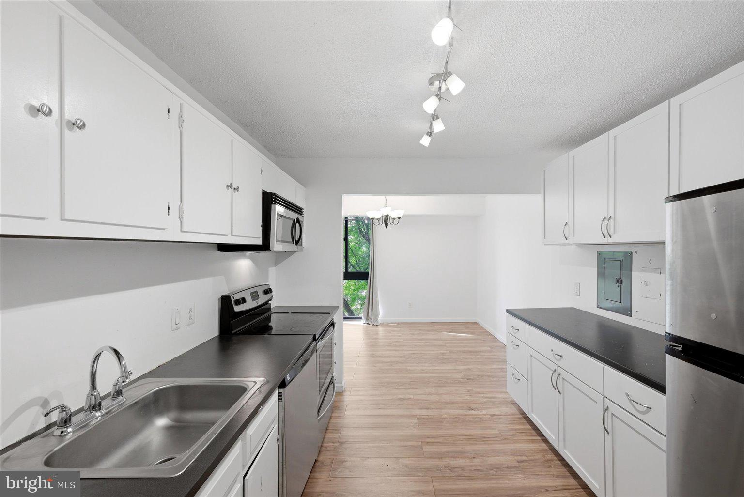 2311 PIMMIT DRIVE 318