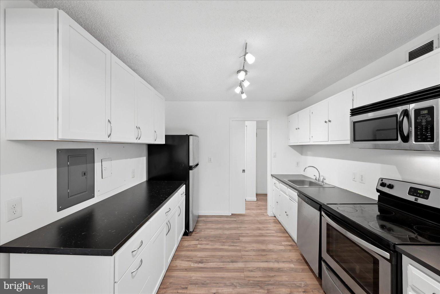 2311 PIMMIT DRIVE 318
