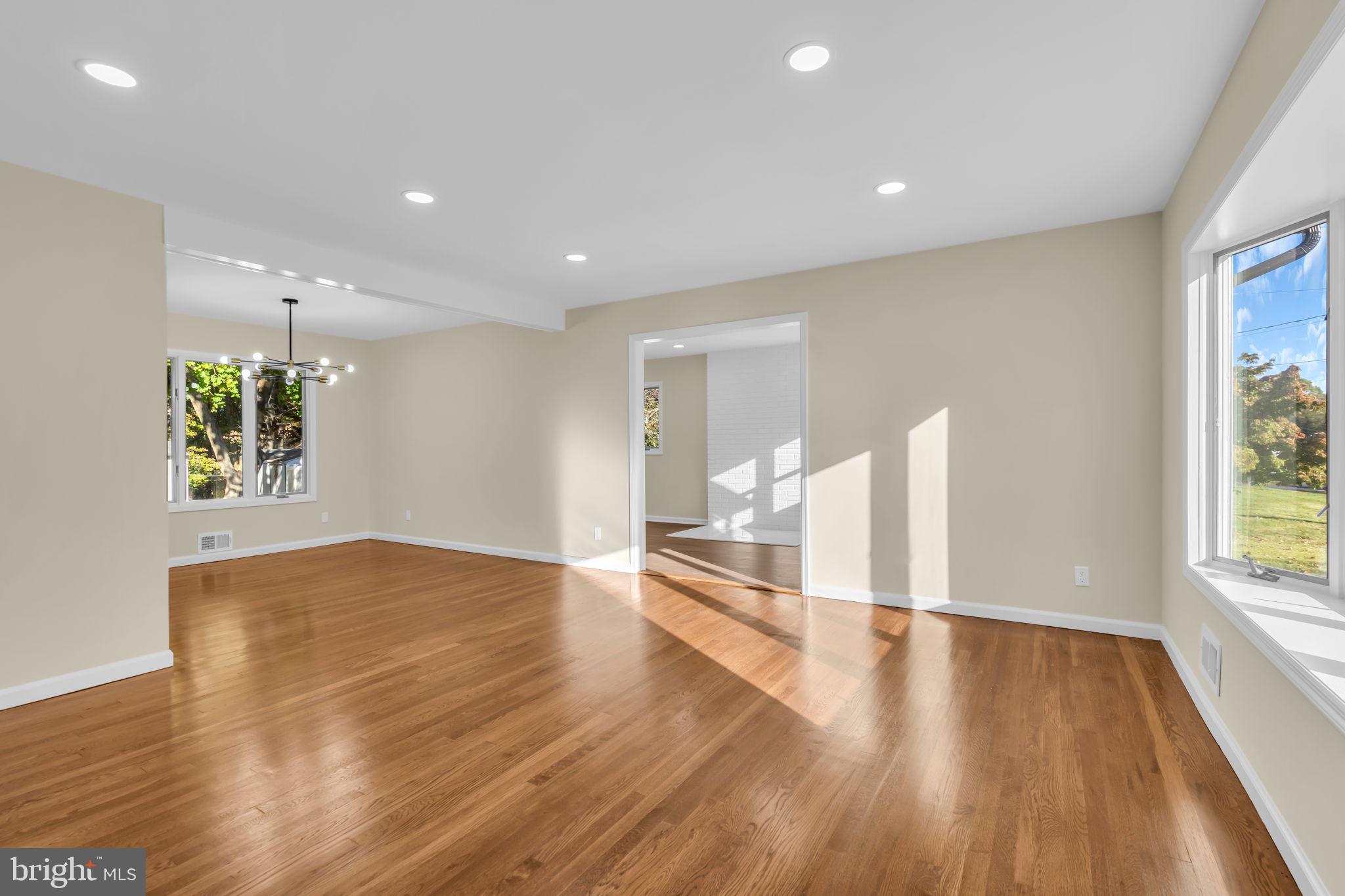 44 LAKE DRIVE