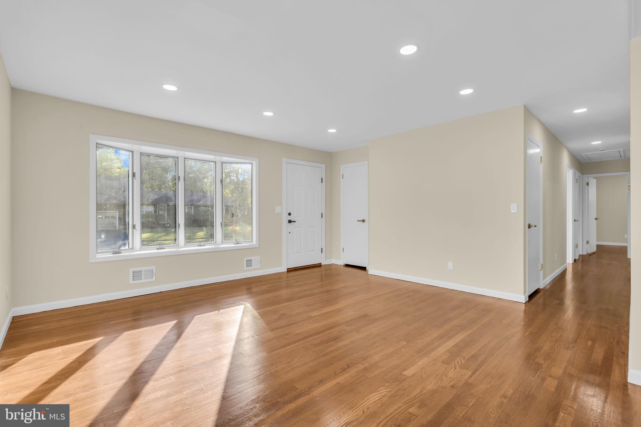 44 LAKE DRIVE