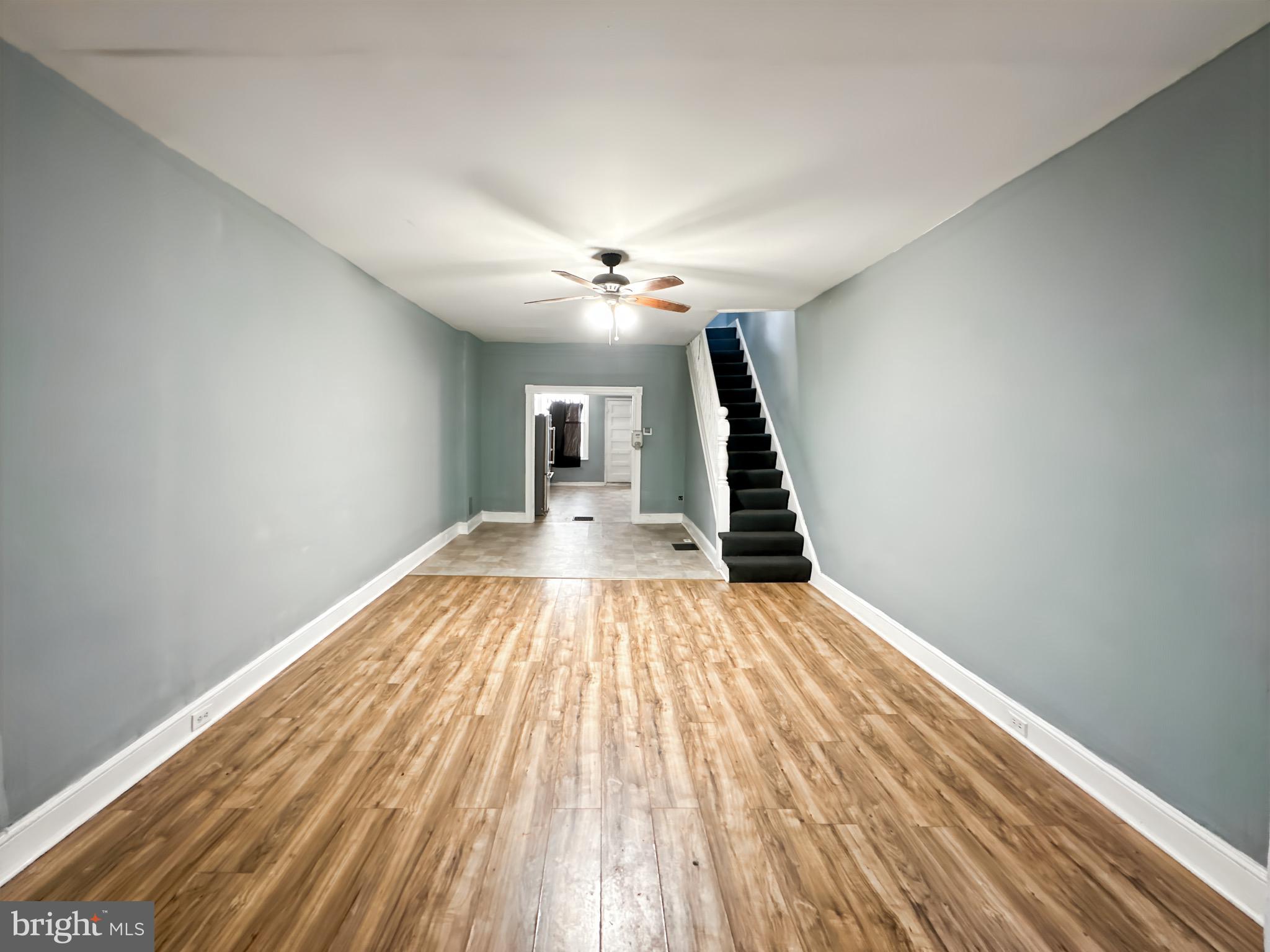 ELLWOOD PARK - Residential