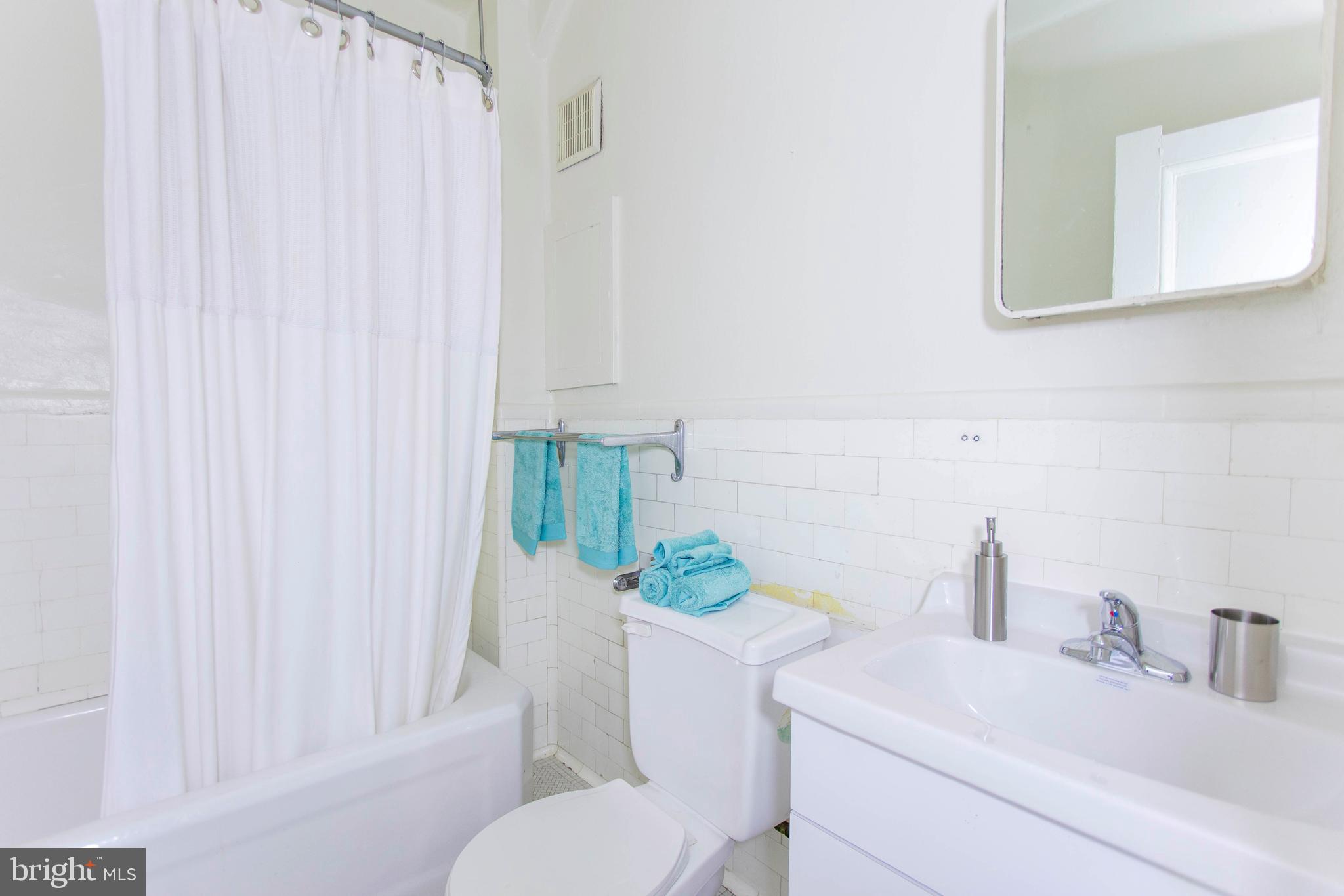 CENTER CITY - Residential Lease