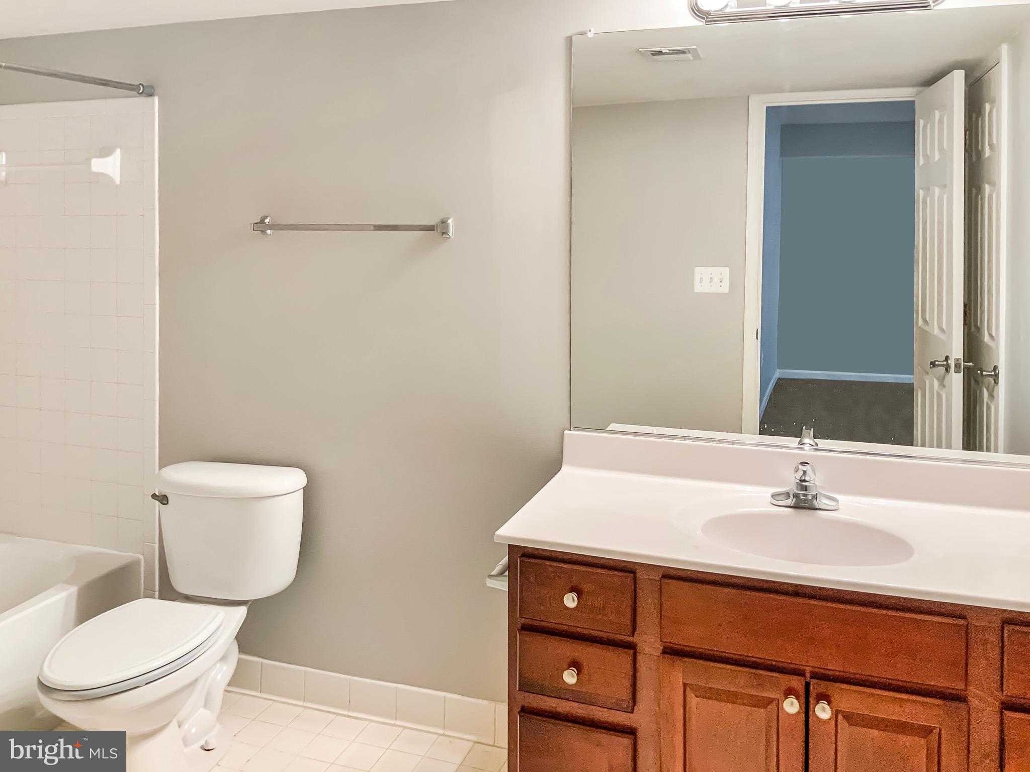 LEELAND STATION - Residential Lease