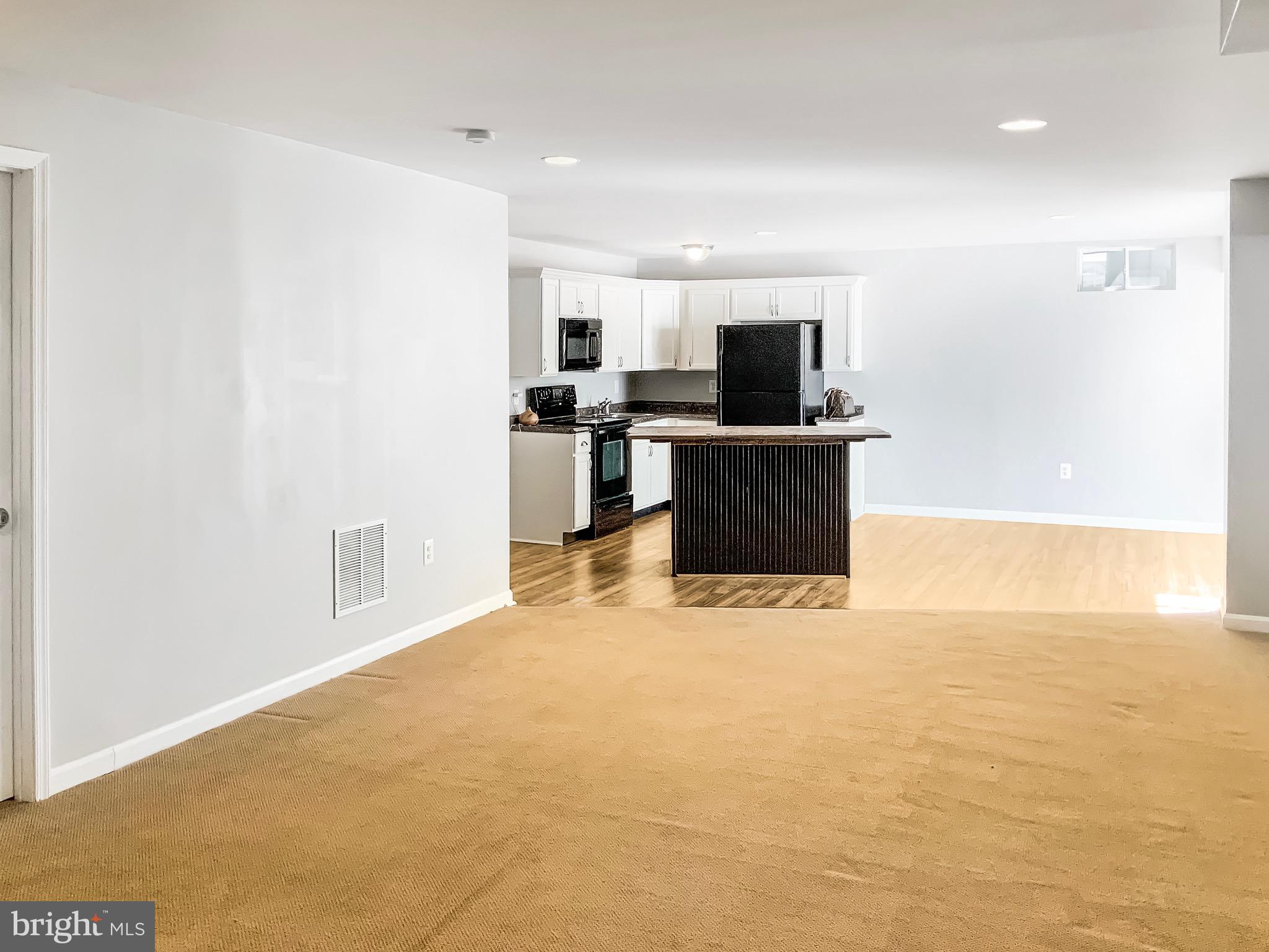 LEELAND STATION - Residential Lease