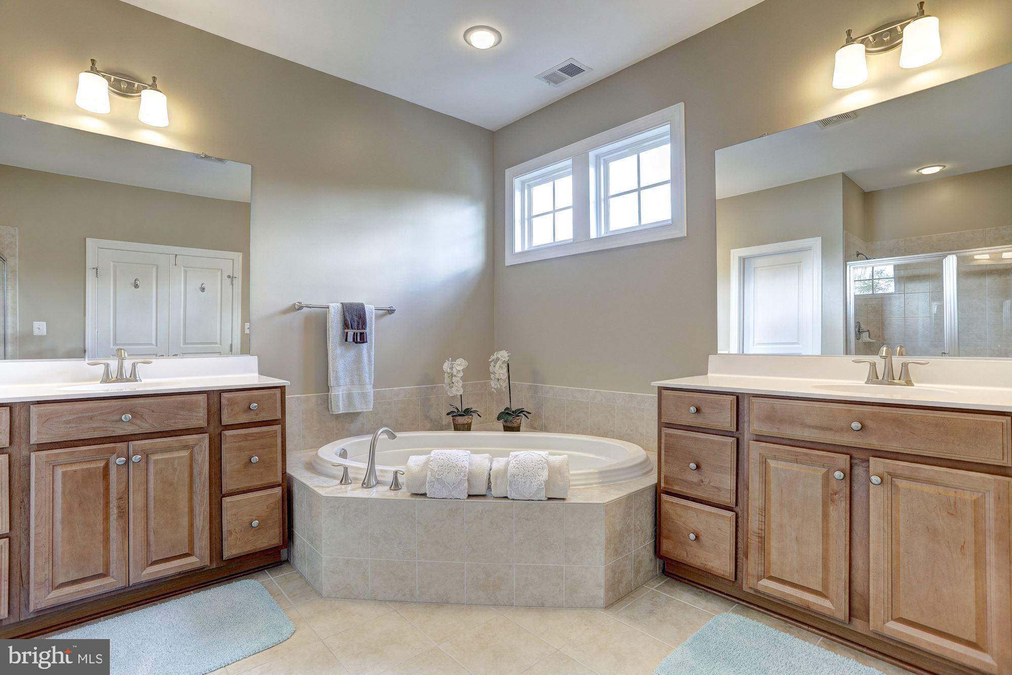 AMBER MEADOWS - Residential