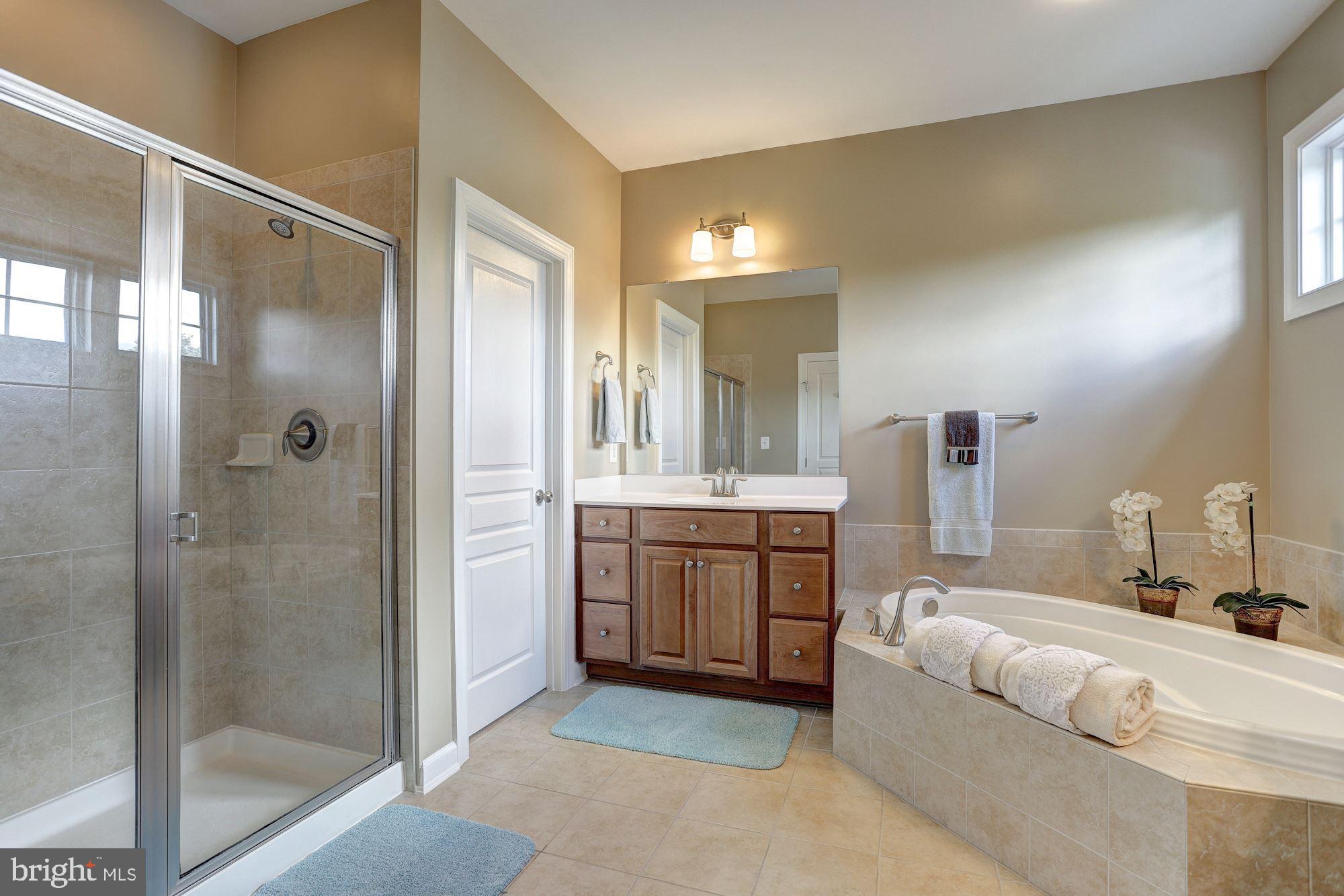 AMBER MEADOWS - Residential