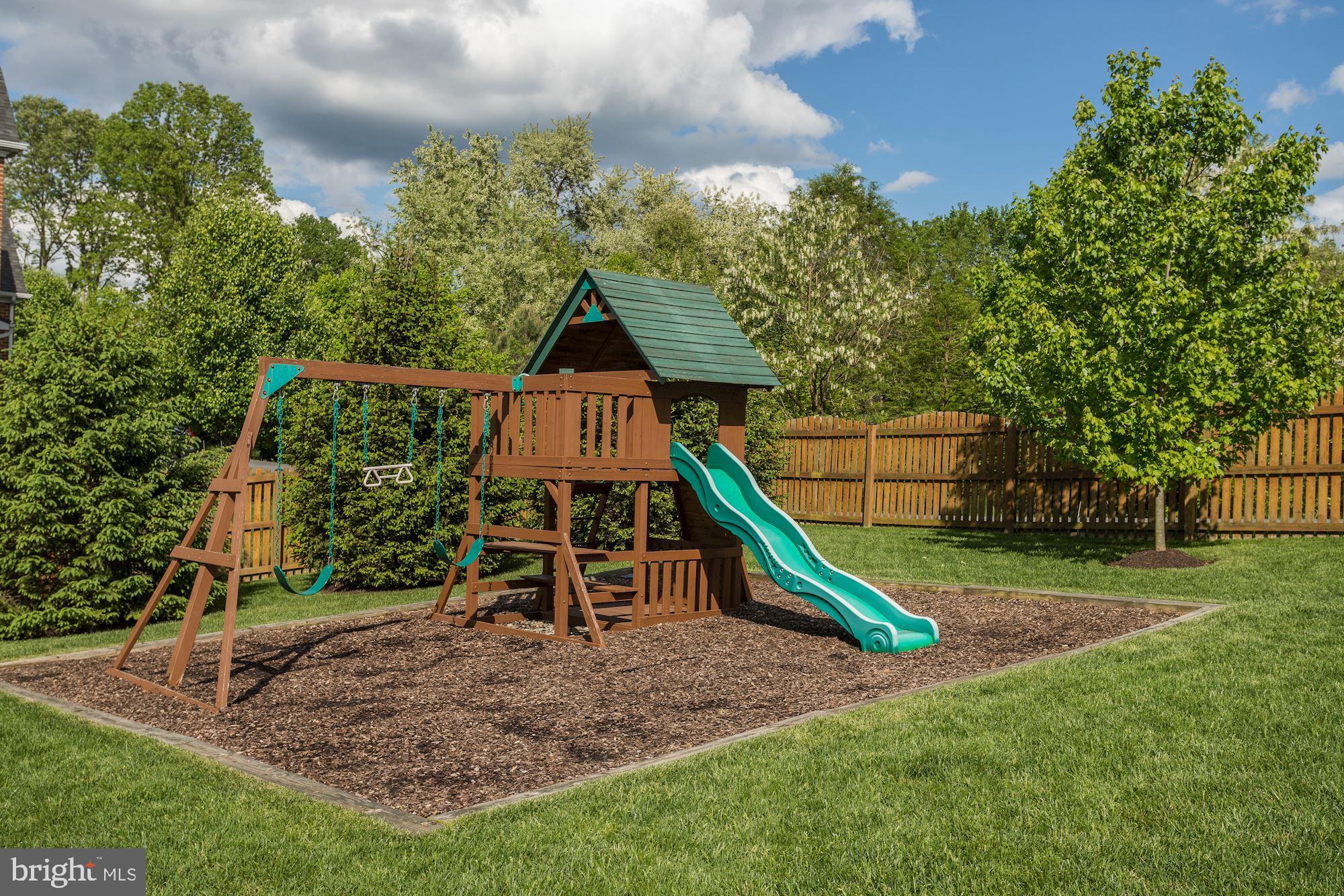 AMBER MEADOWS - Residential