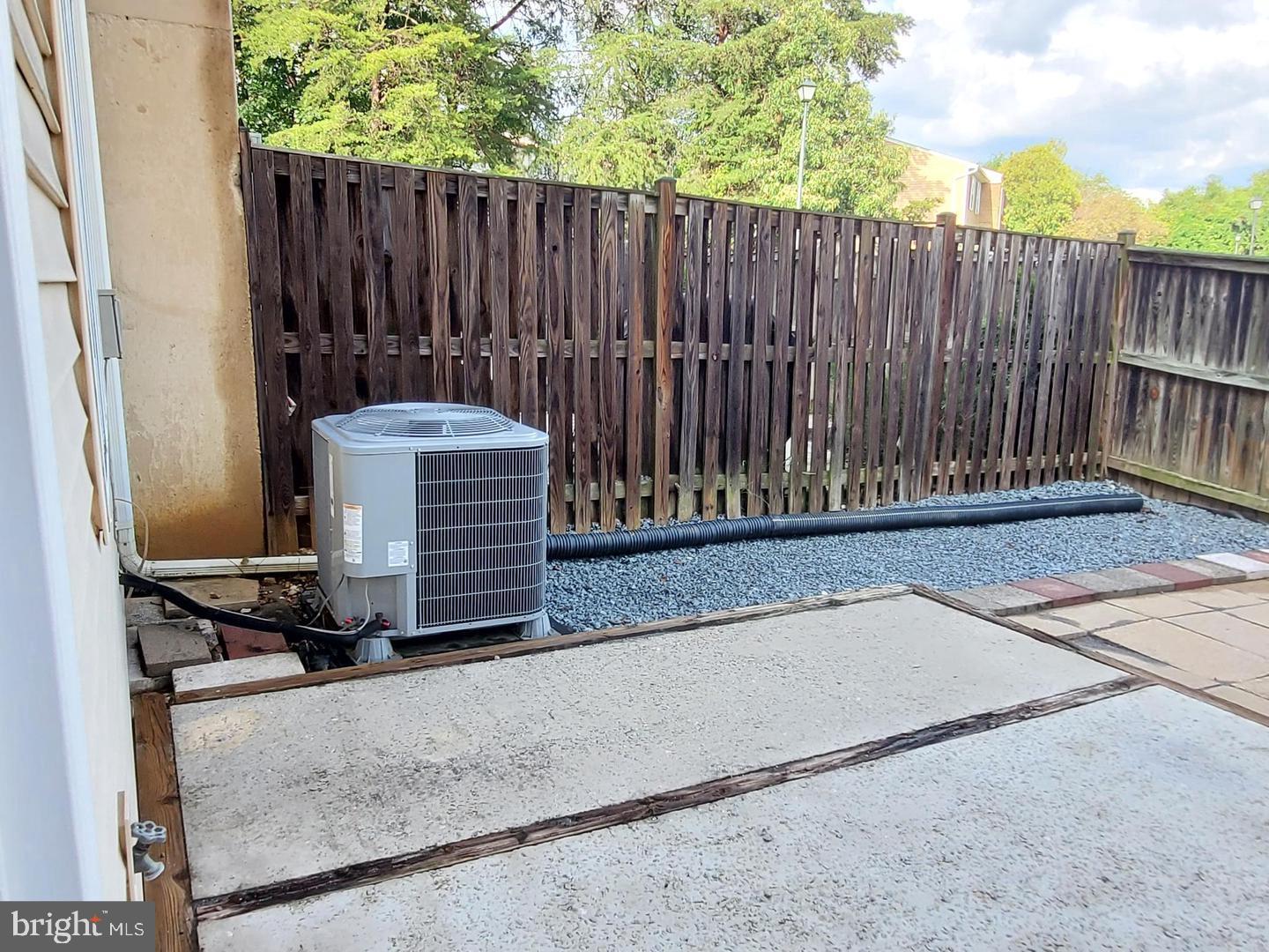 WHITFIELD GREEN - Residential Lease