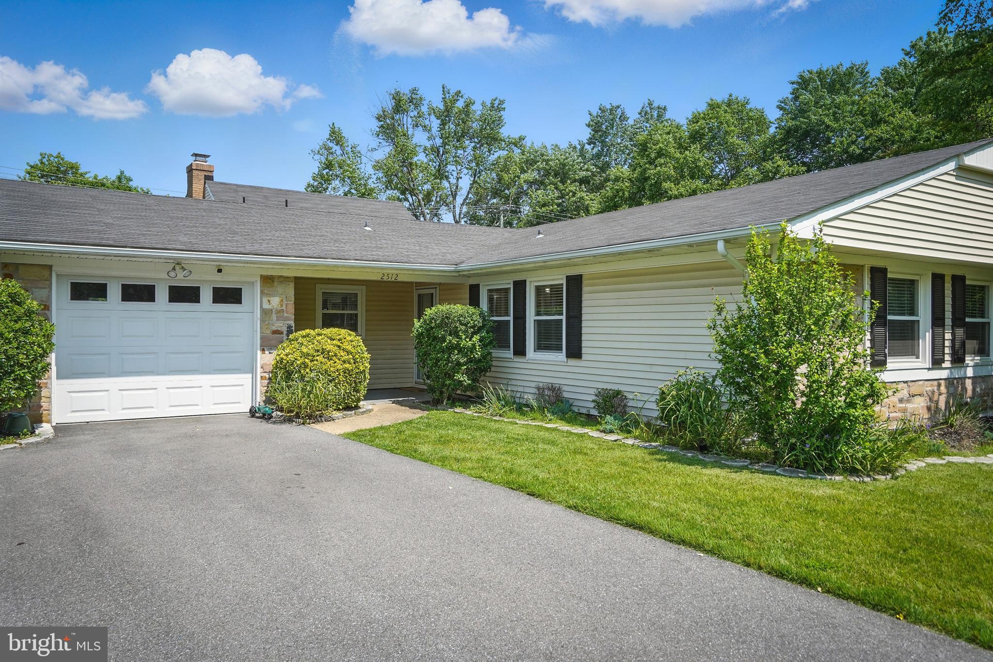 2512 KITMORE LANE