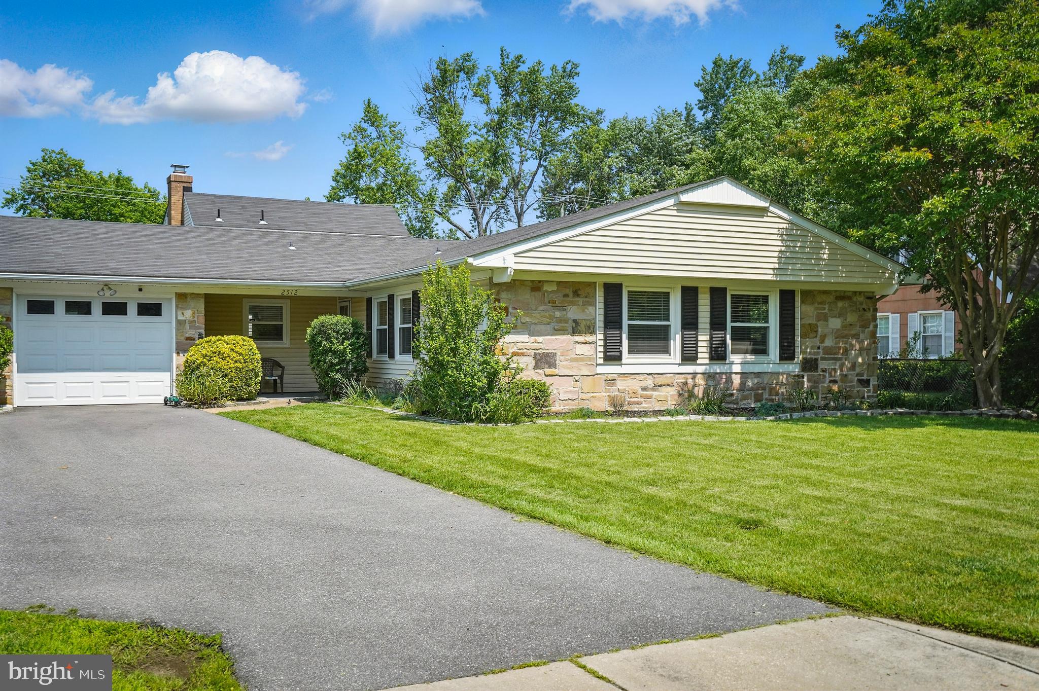 2512 KITMORE LANE