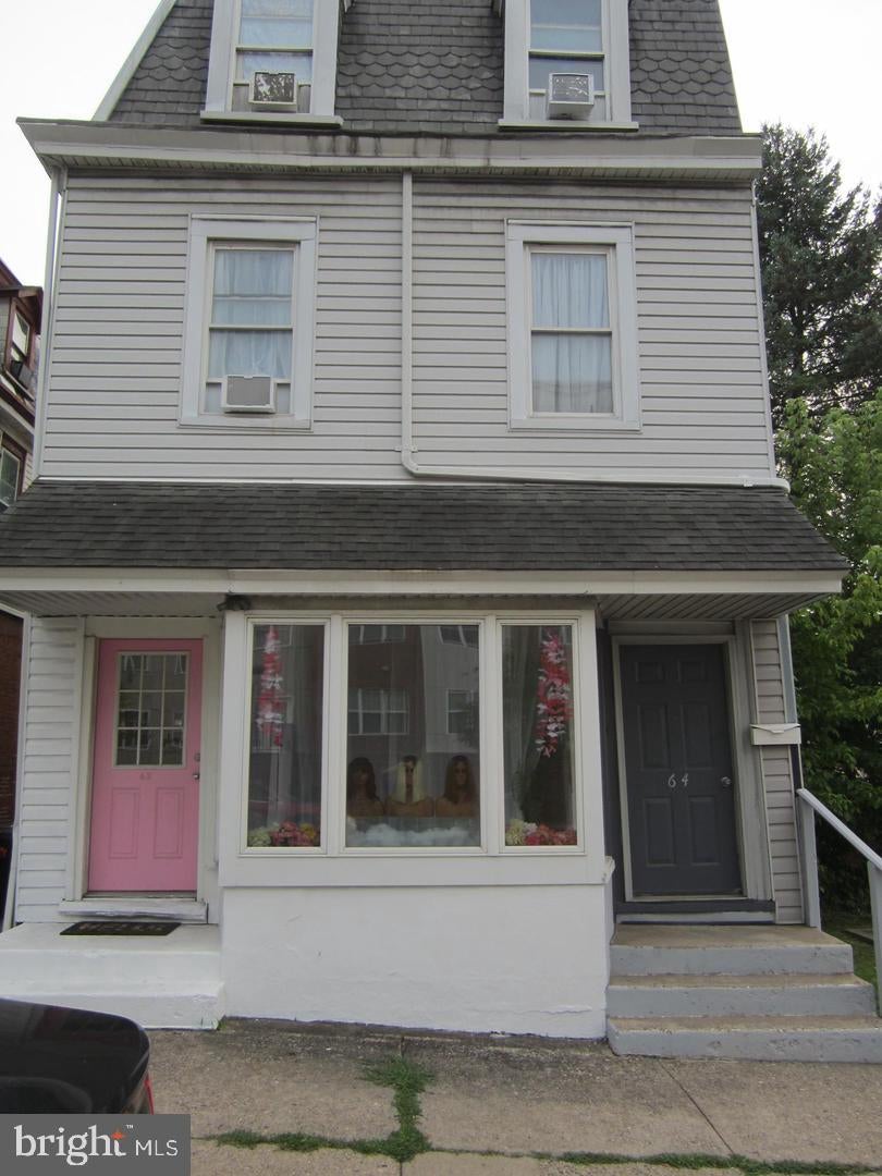 64 N YORK ROAD