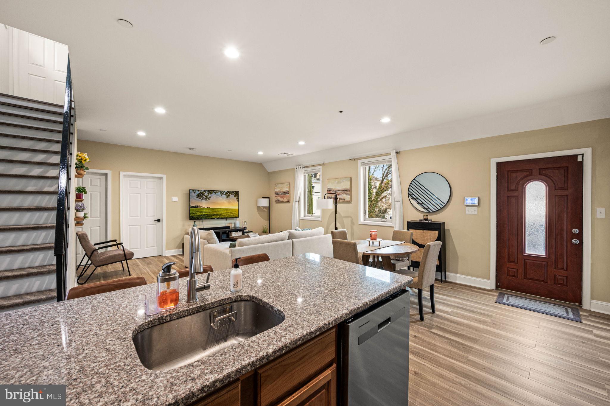 MANAYUNK - Residential