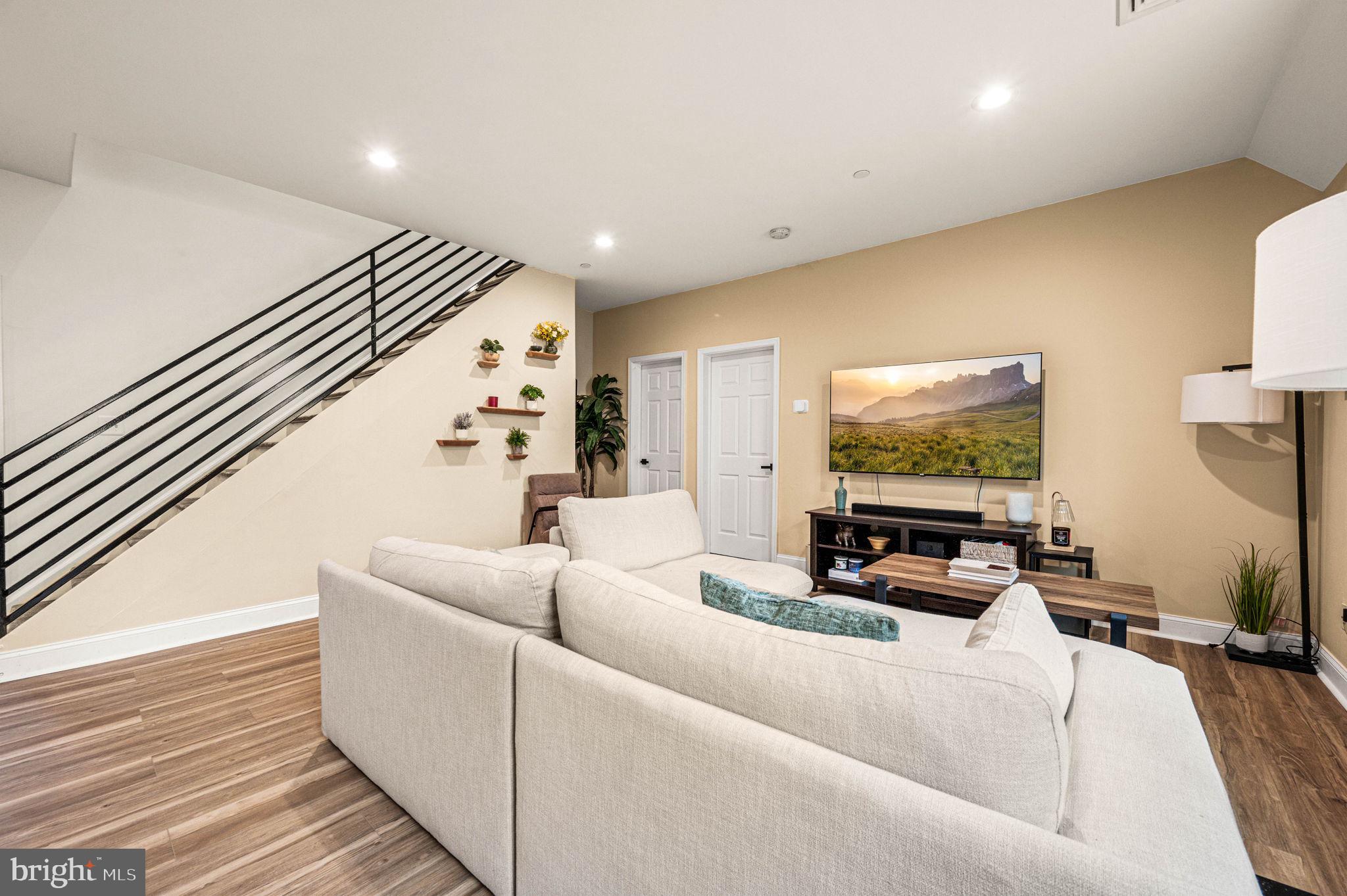 MANAYUNK - Residential