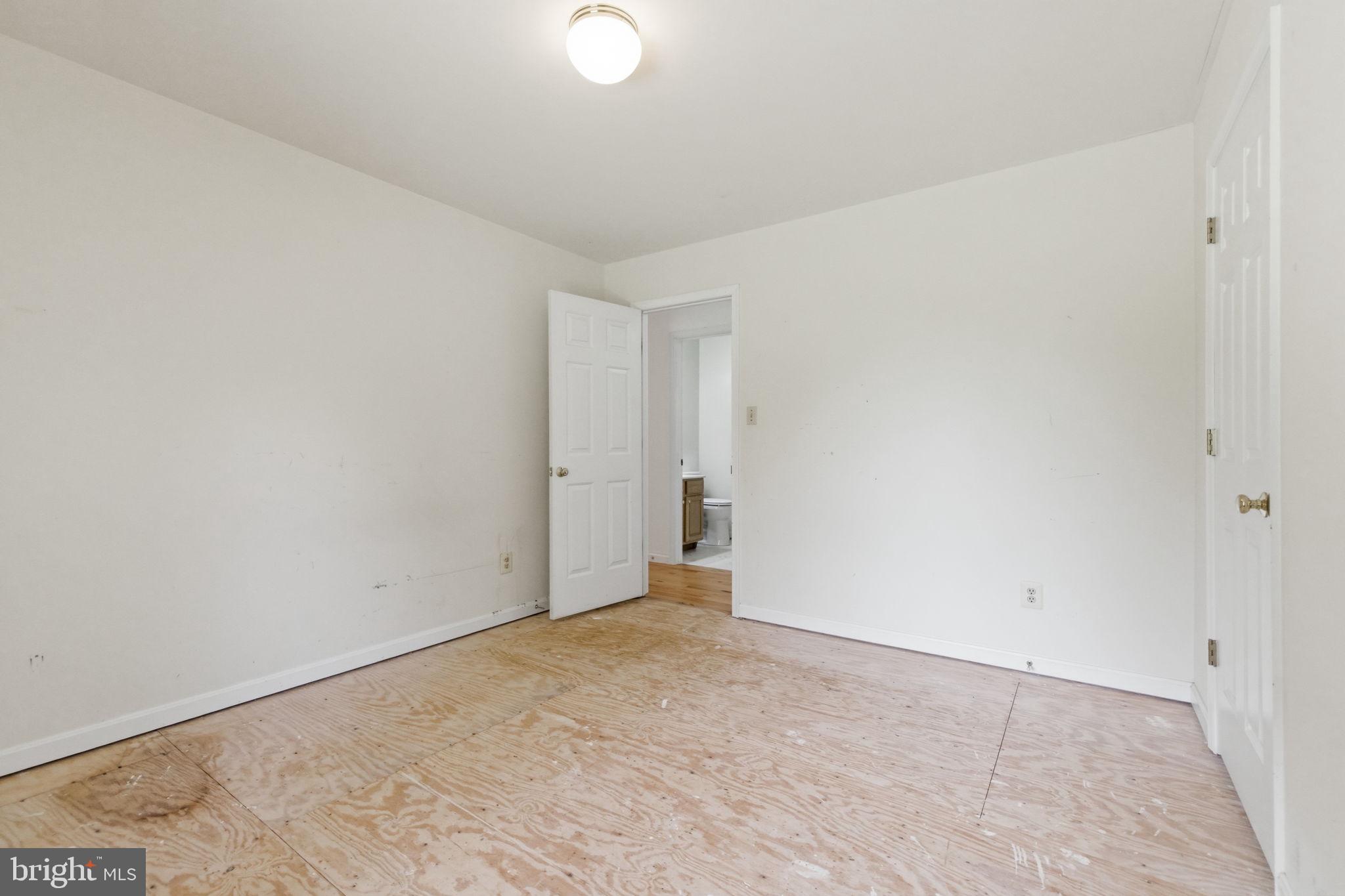 INDIAN RUN ESTATES - Residential